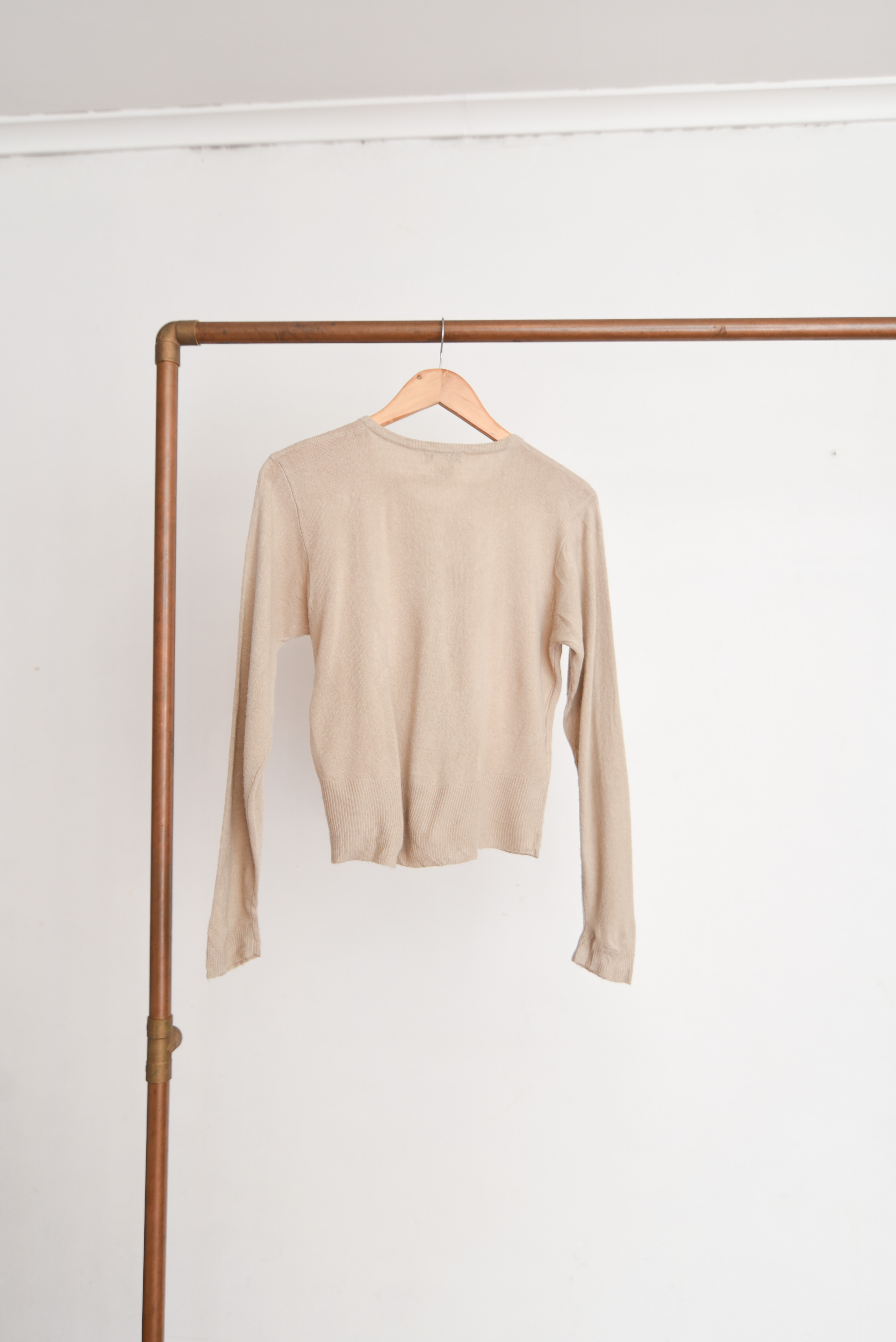 Cardigan nude 90s