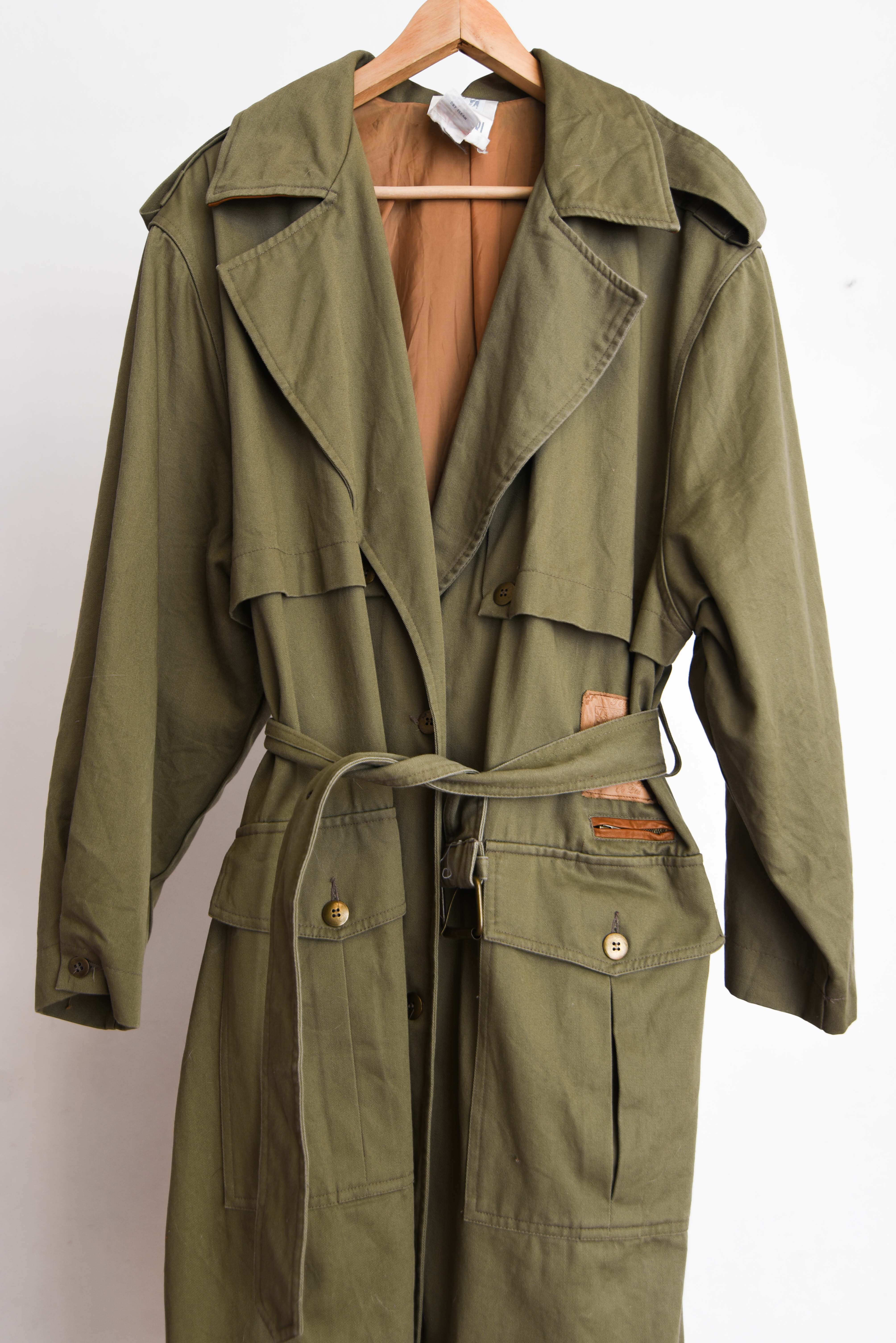 Trench vintage café verdoso