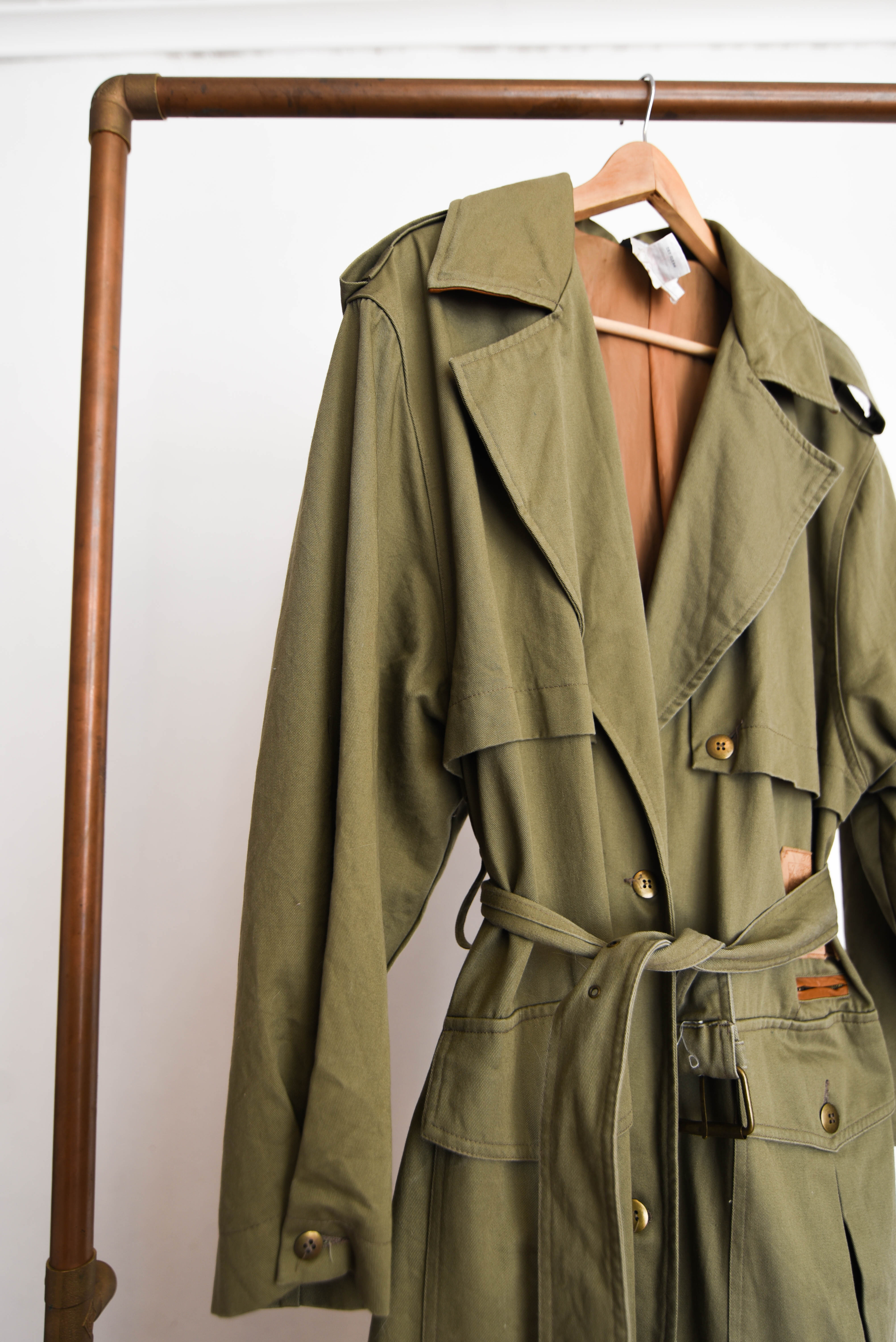 Trench vintage café verdoso