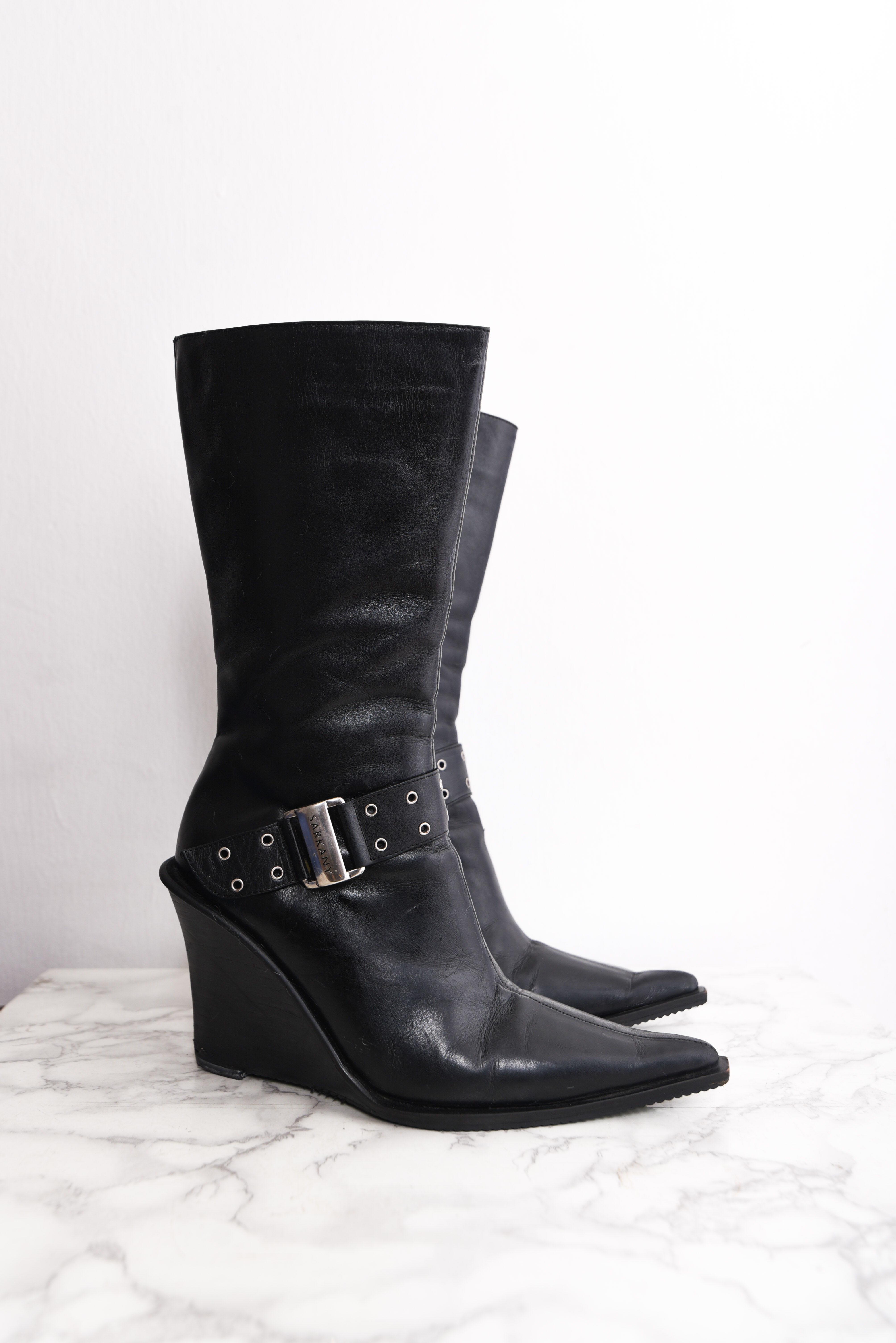 Botas black leather Sarkany