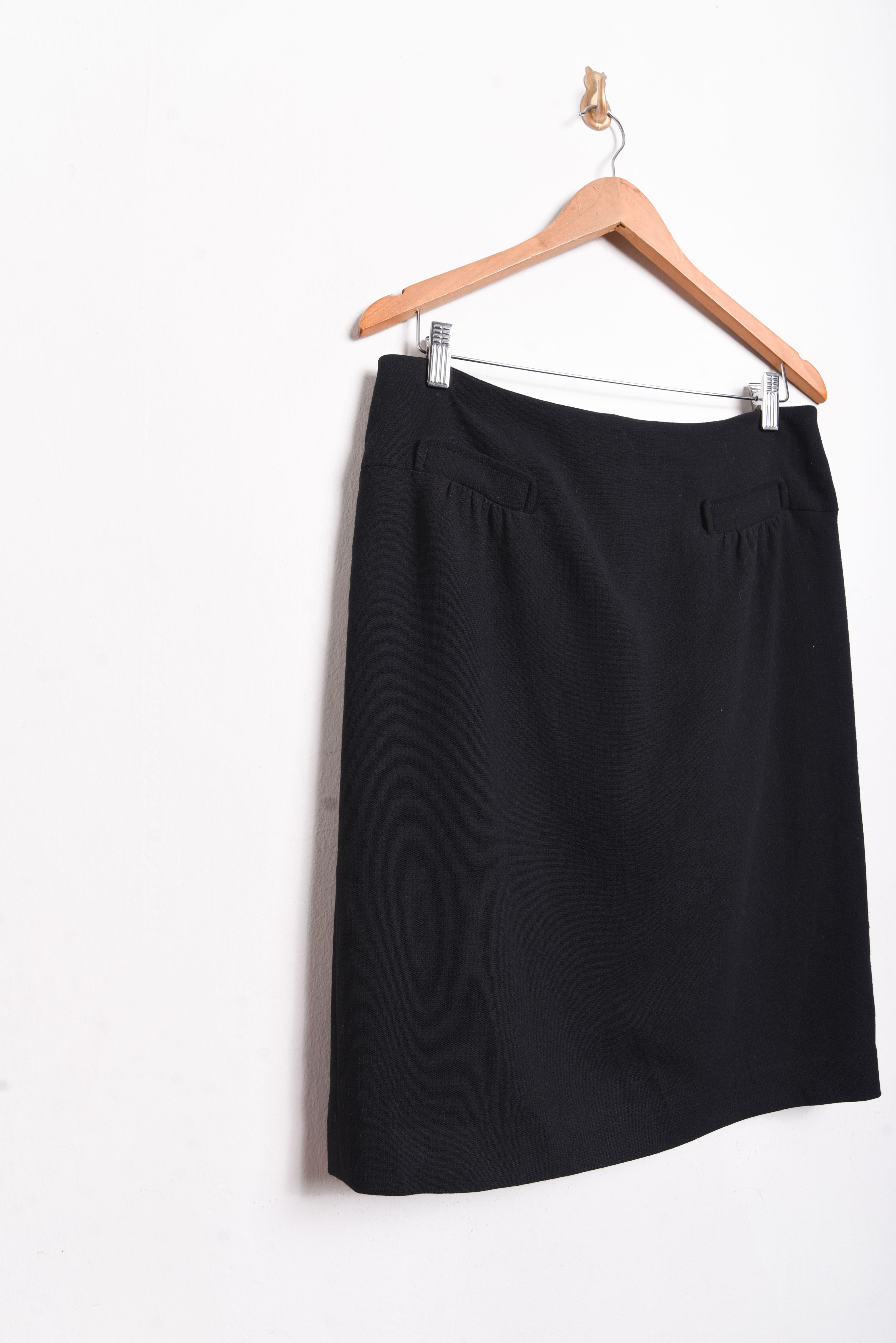 Falda negra formal tubo