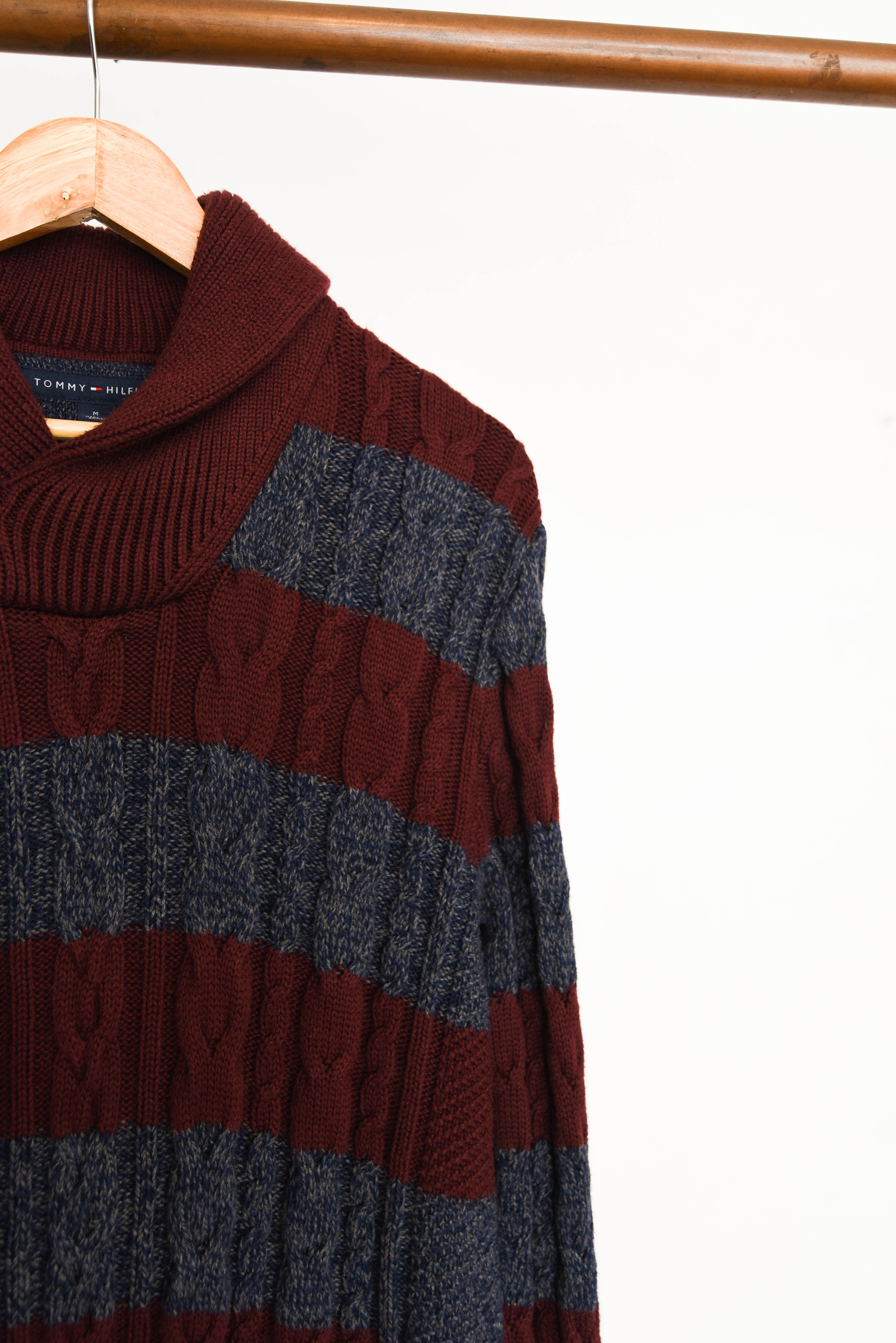 Chaleco burdeo Tommy Hilfiger