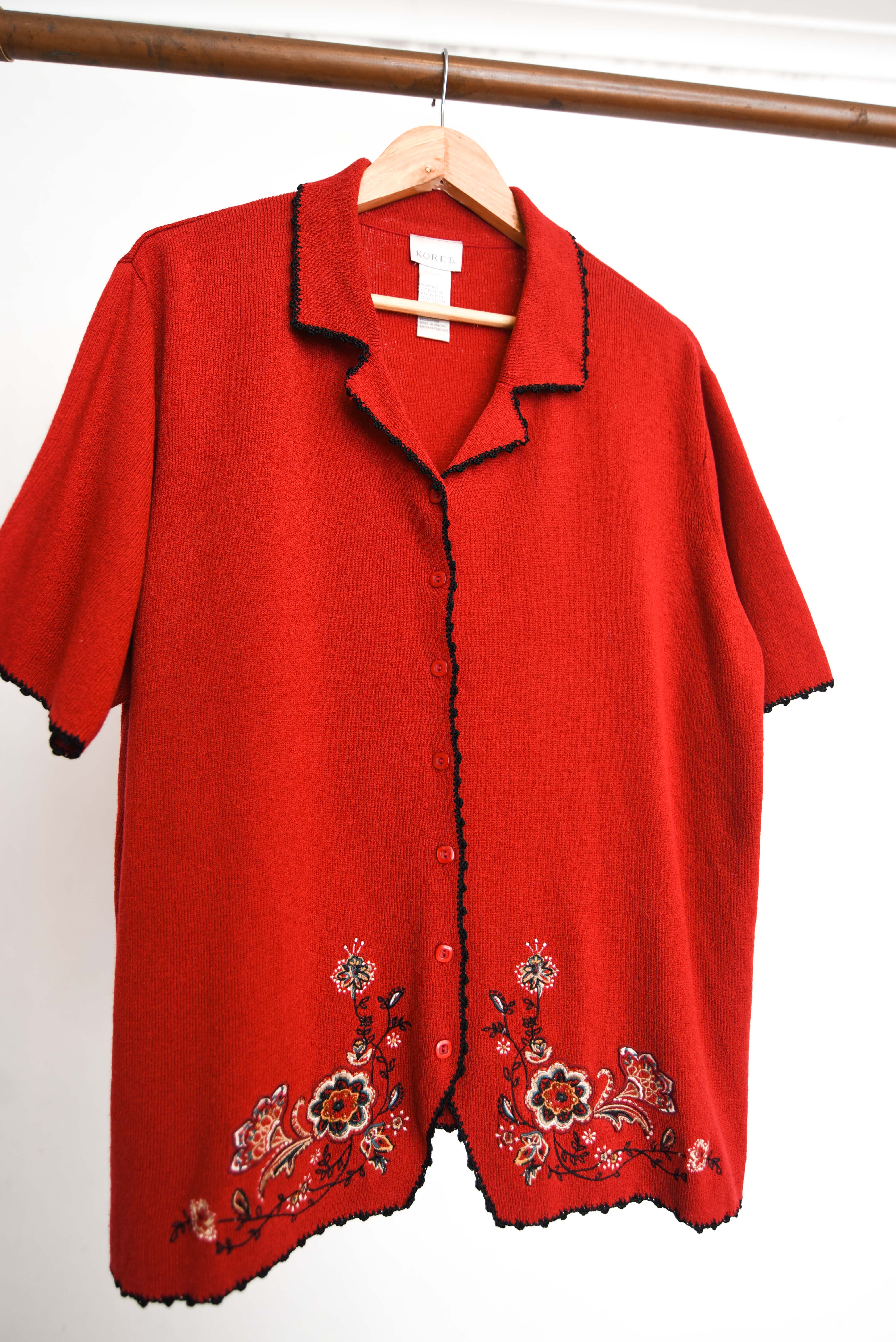 Top rojo cardigan bordado plus size
