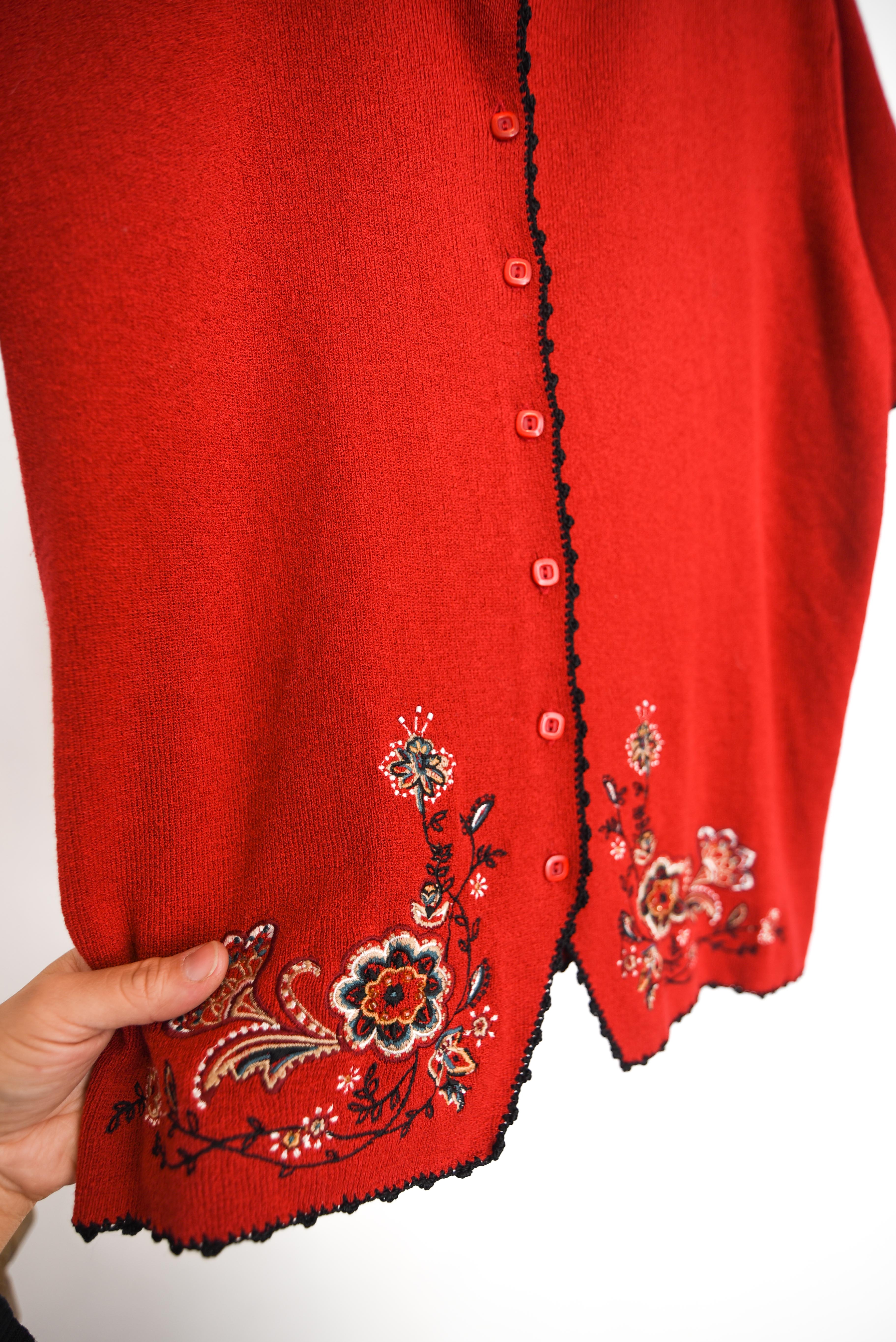 Top rojo cardigan bordado plus size