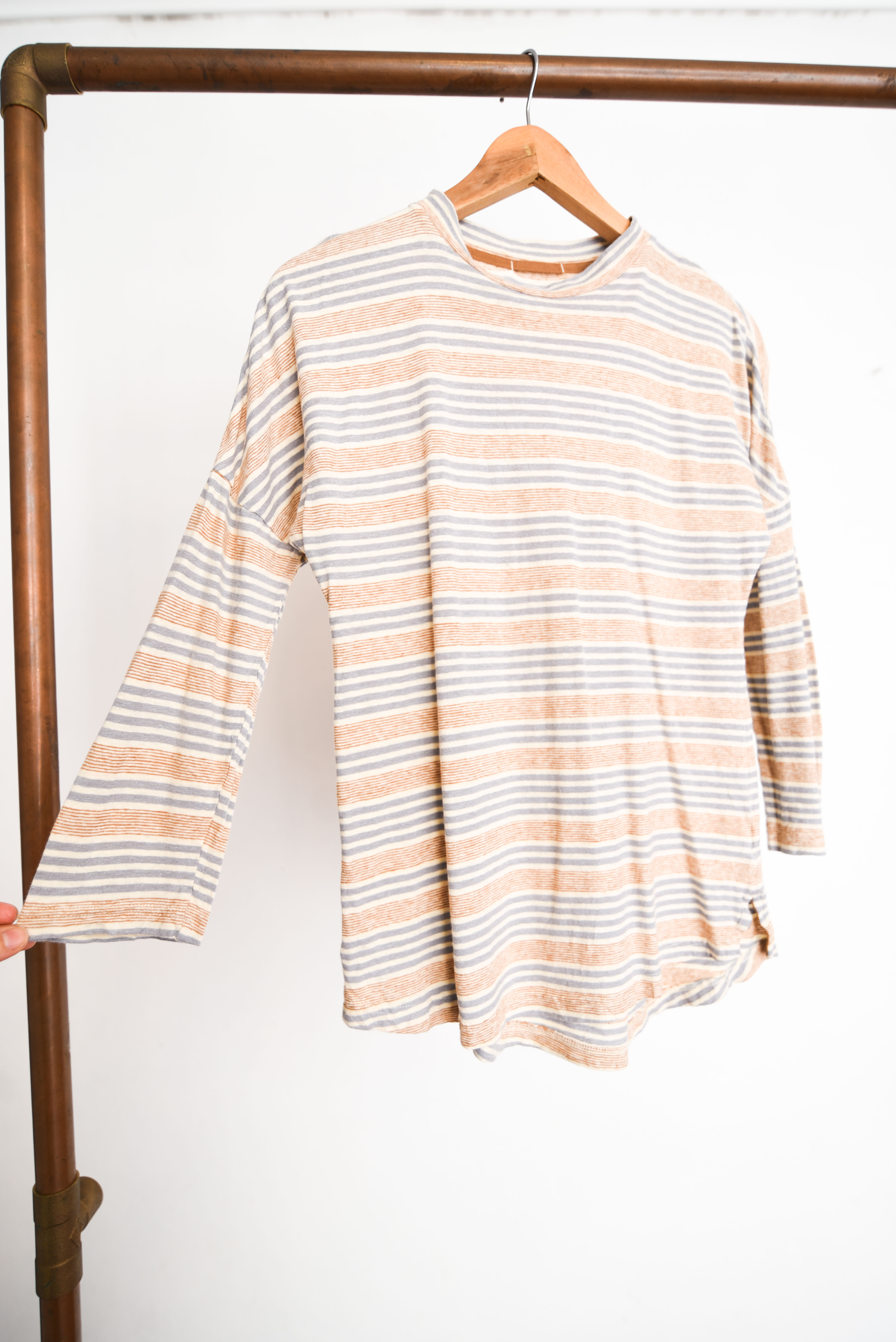 Top beige rayado