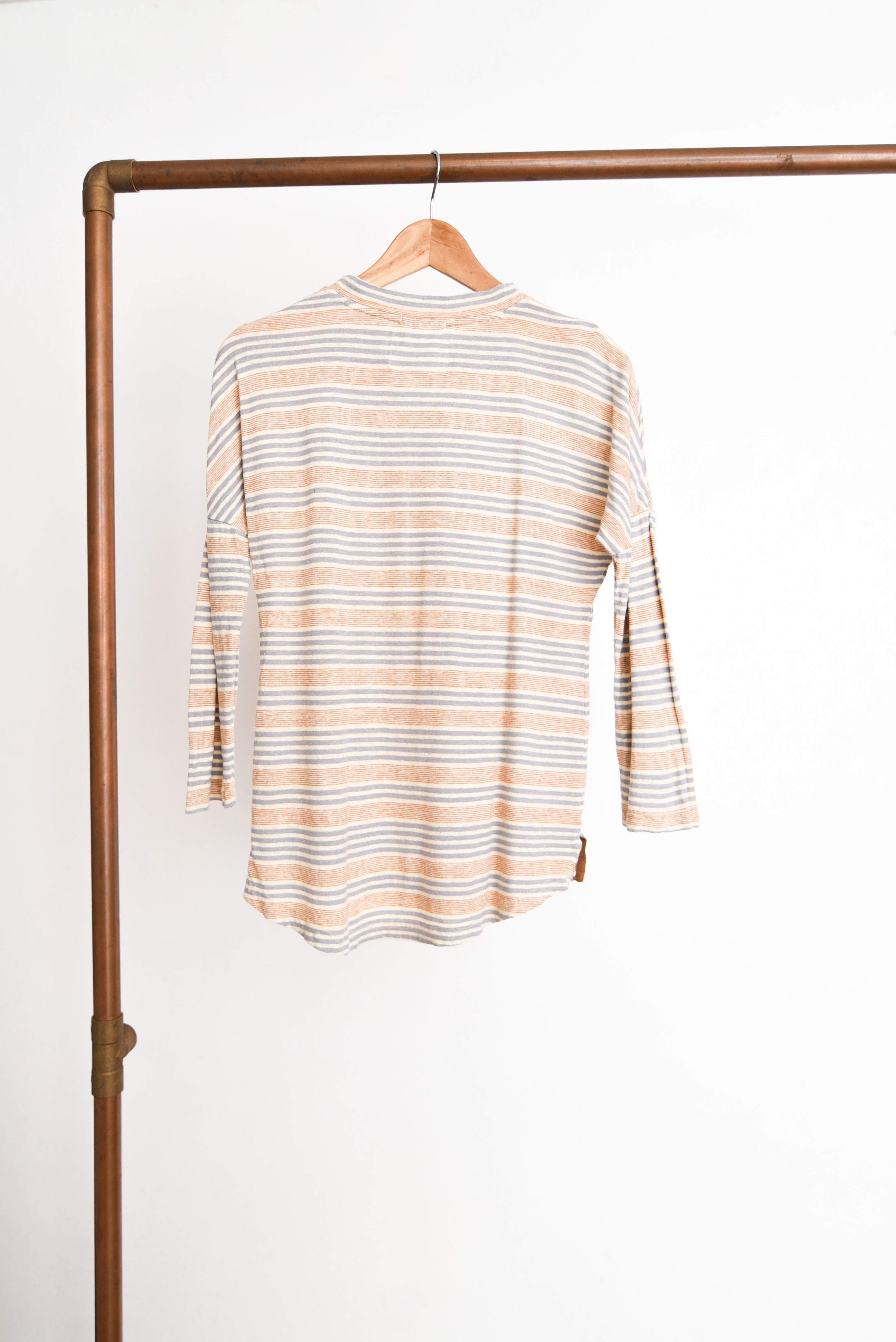 Top beige rayado