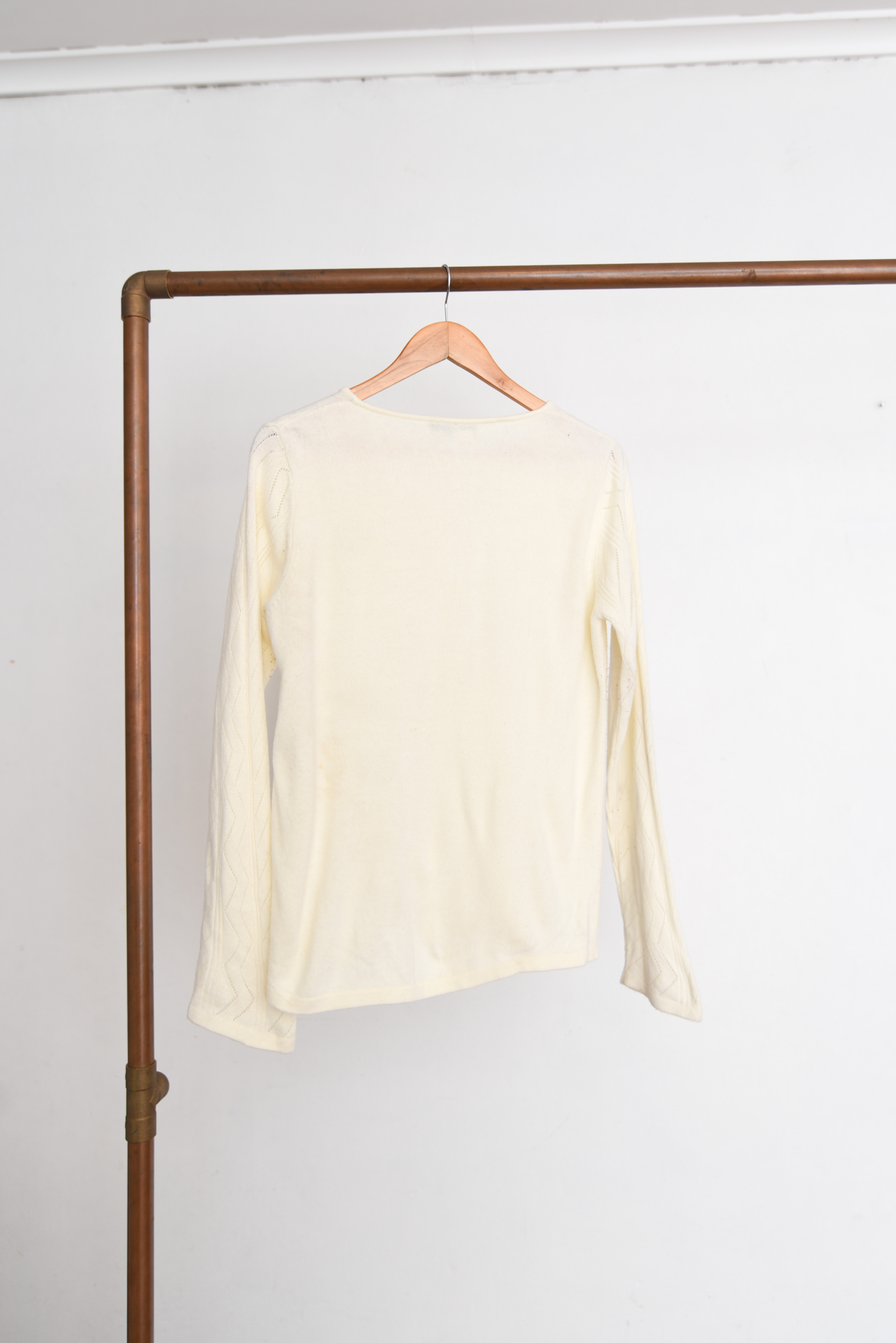 Chaleco marfil basic calado
