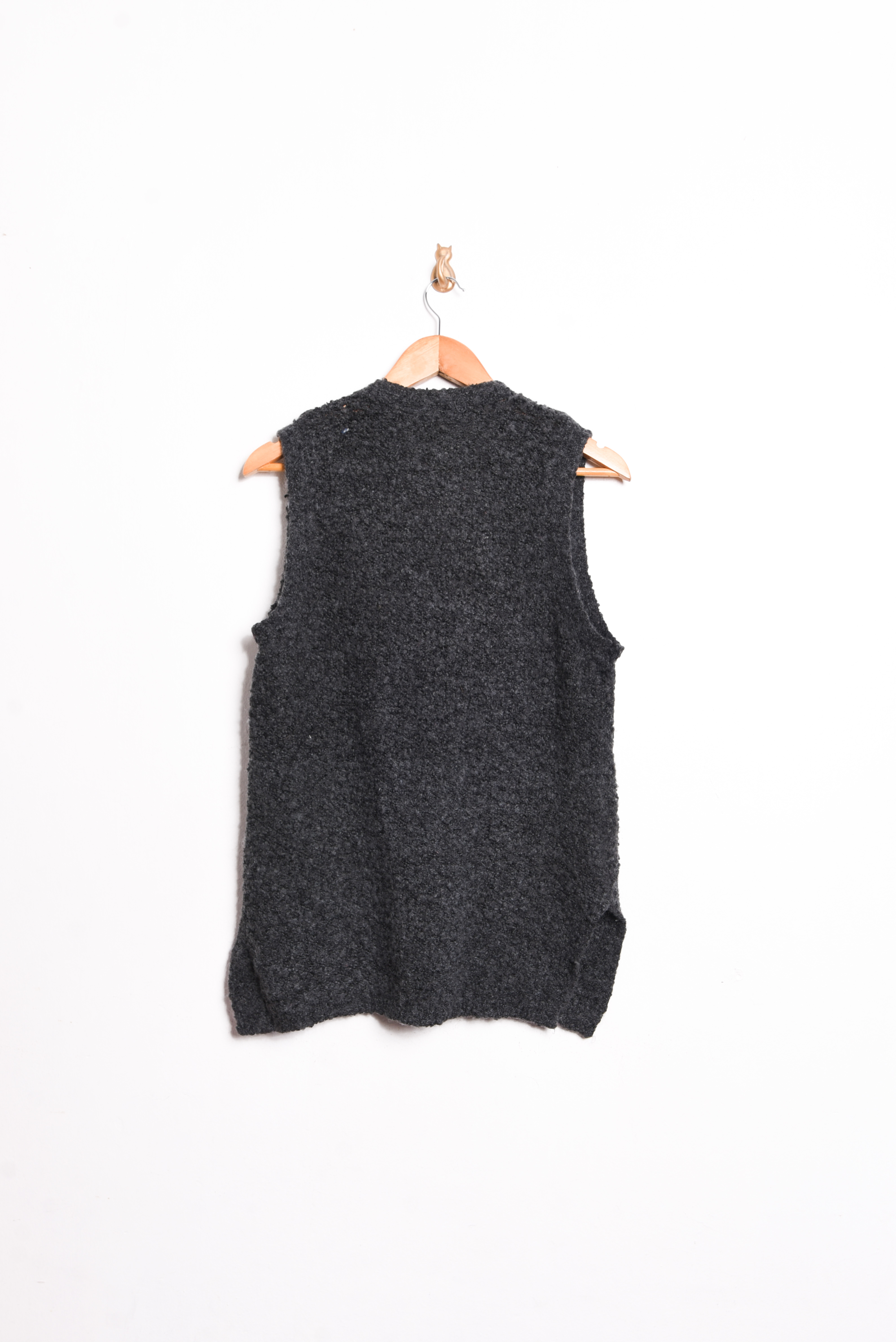 Sweater vest grafito botones