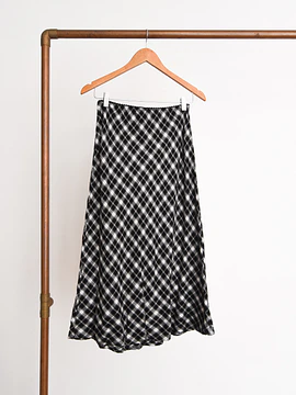 Maxi falda negra tartán