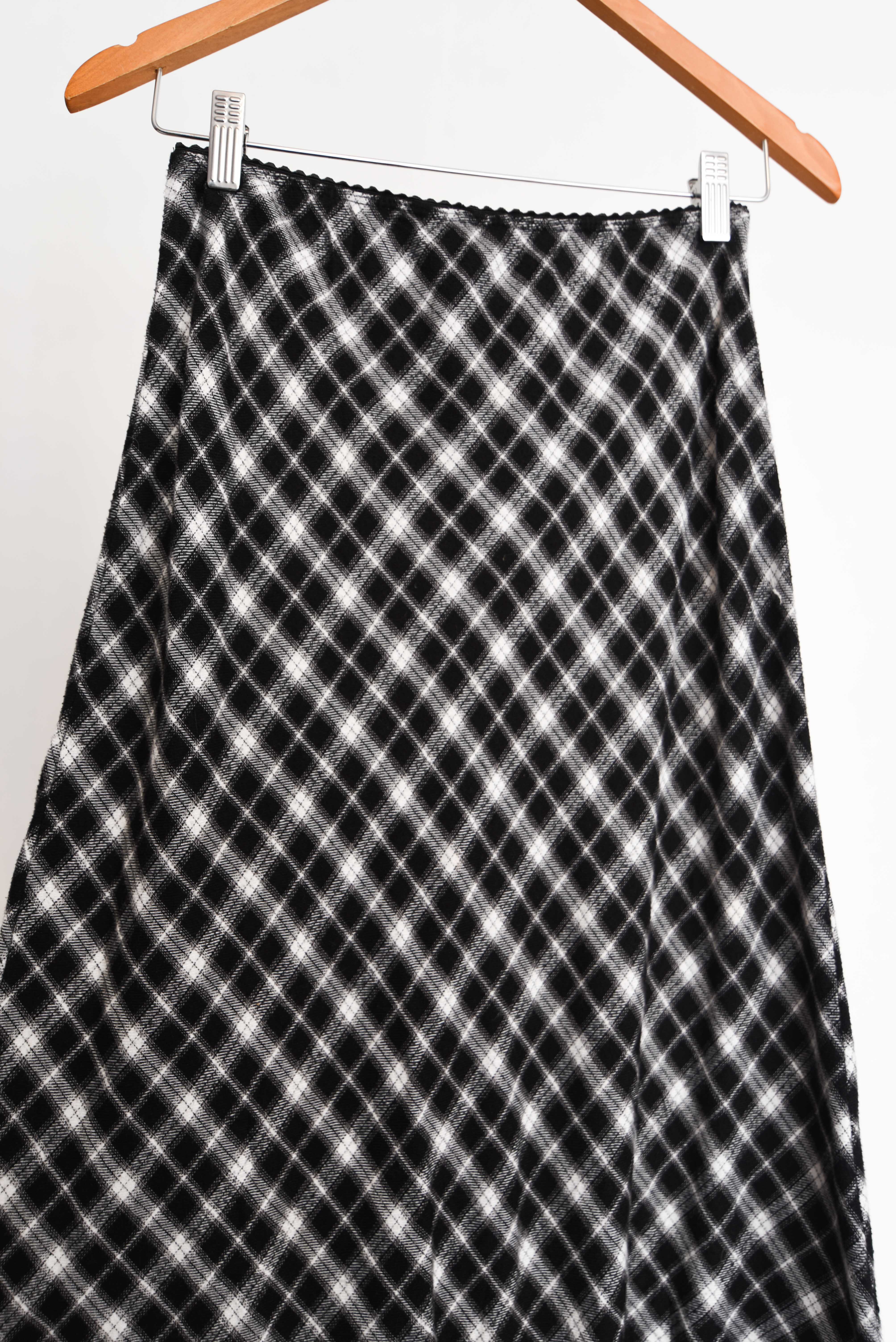Maxi falda negra tartán