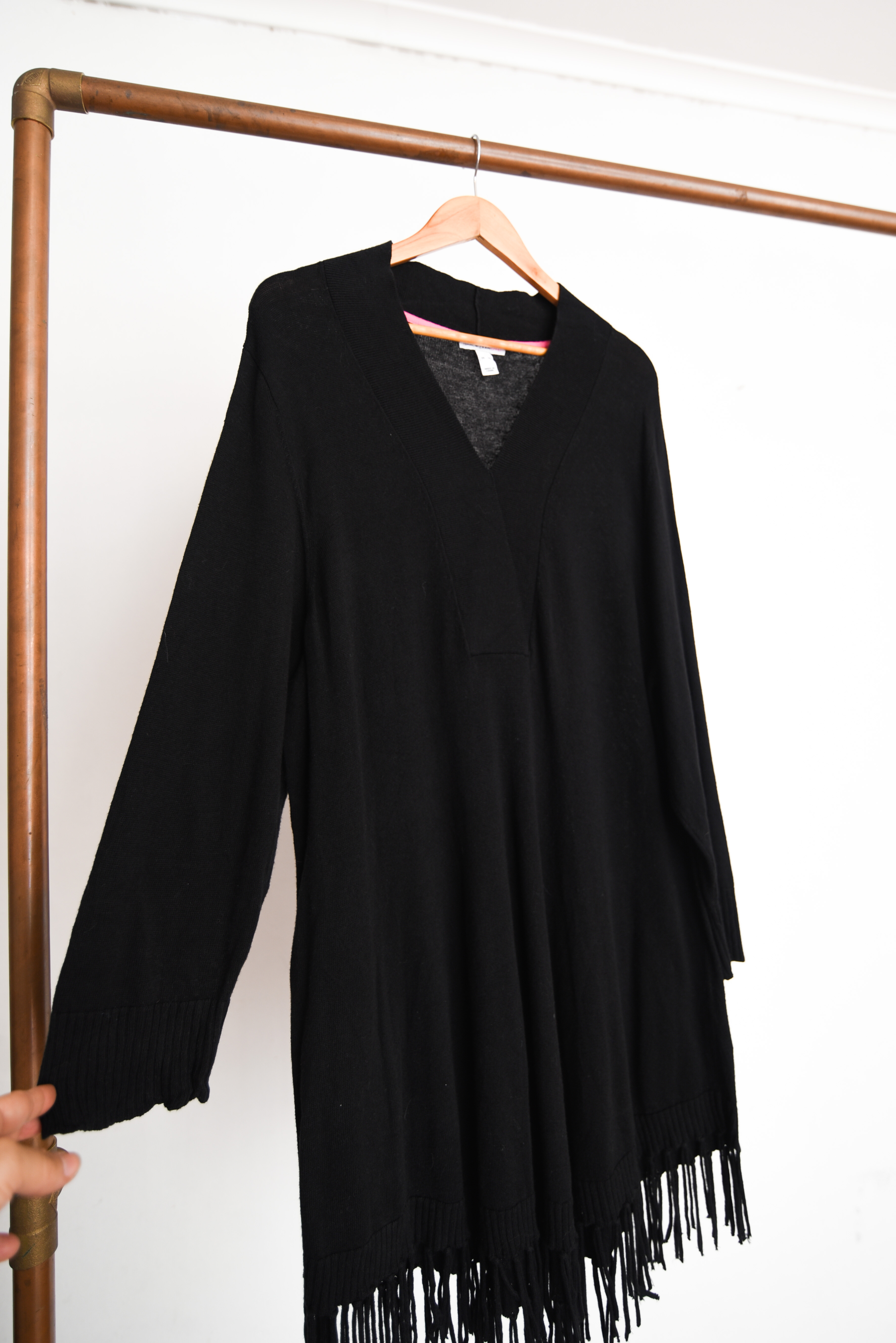 Vestido knit negro flecos