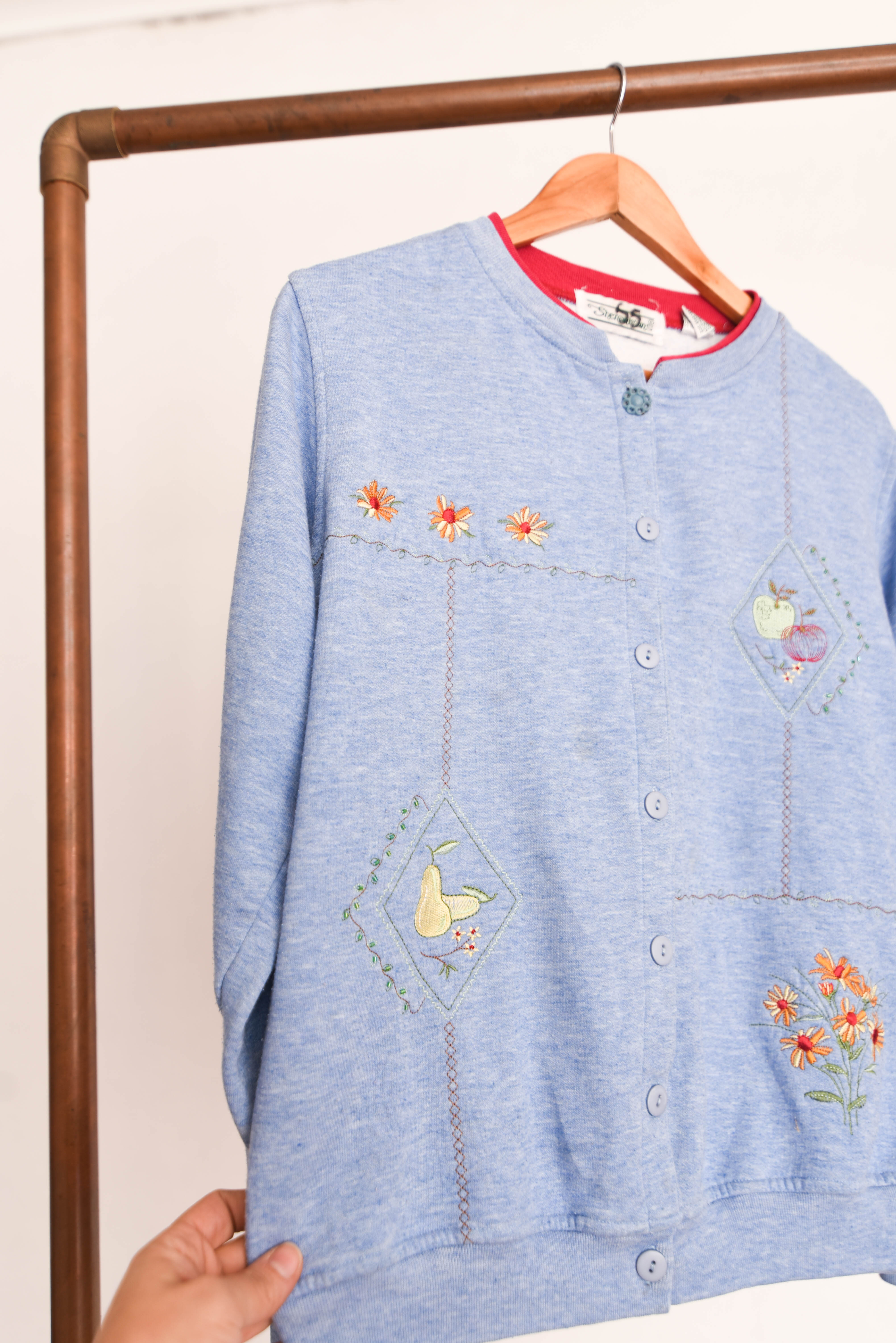 Polerón babyblue bordado