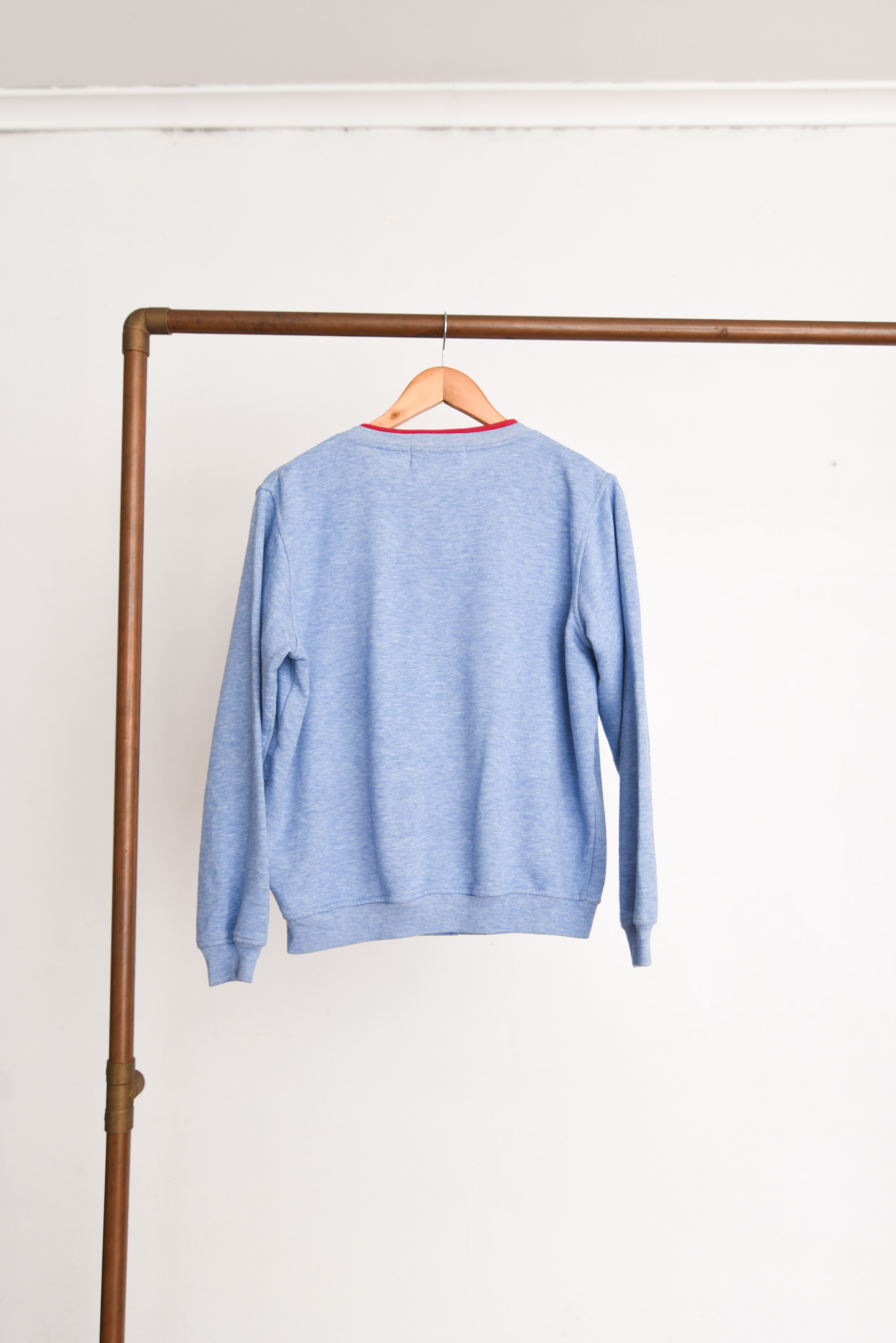 Polerón babyblue bordado