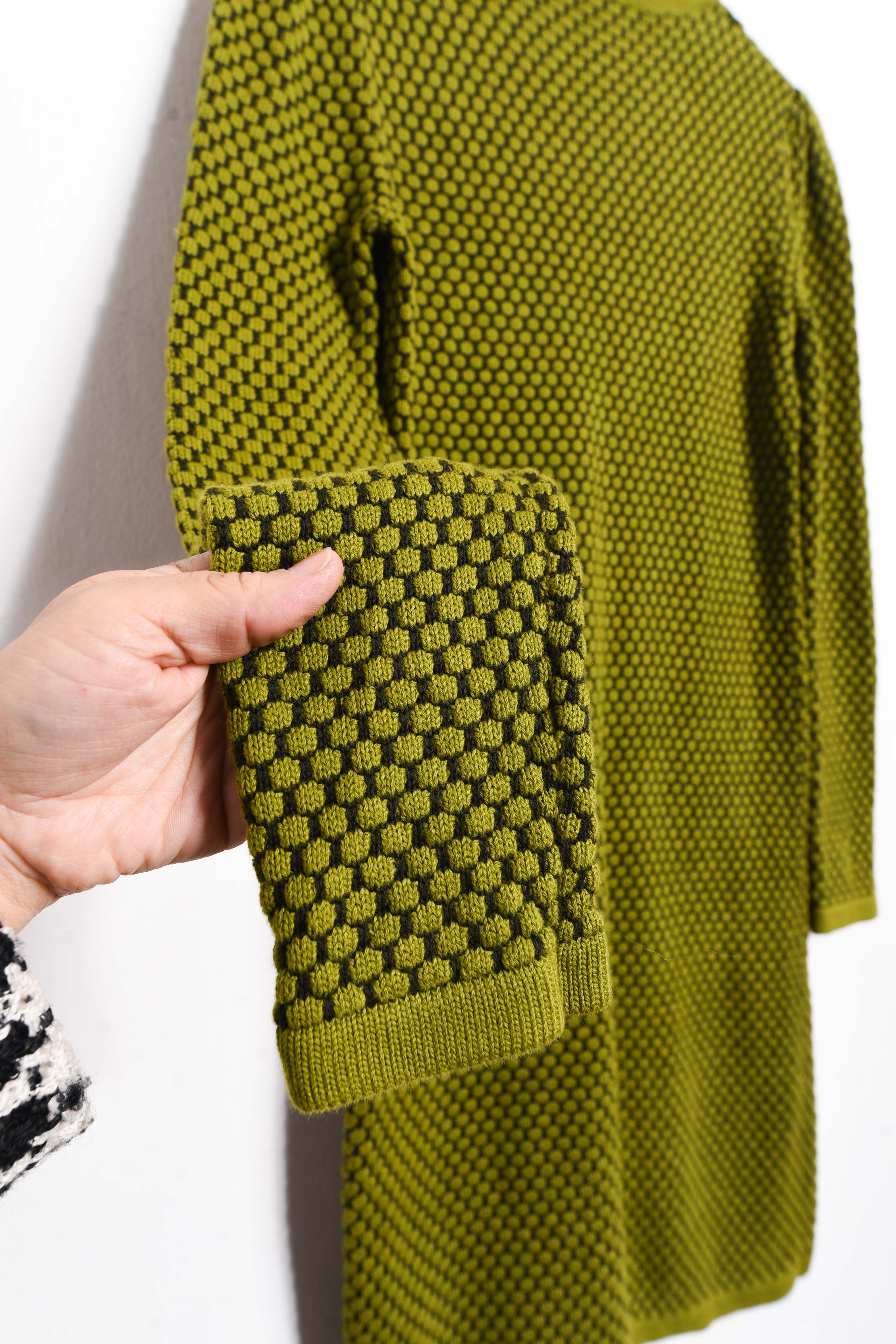 Vestido verde tejido COS