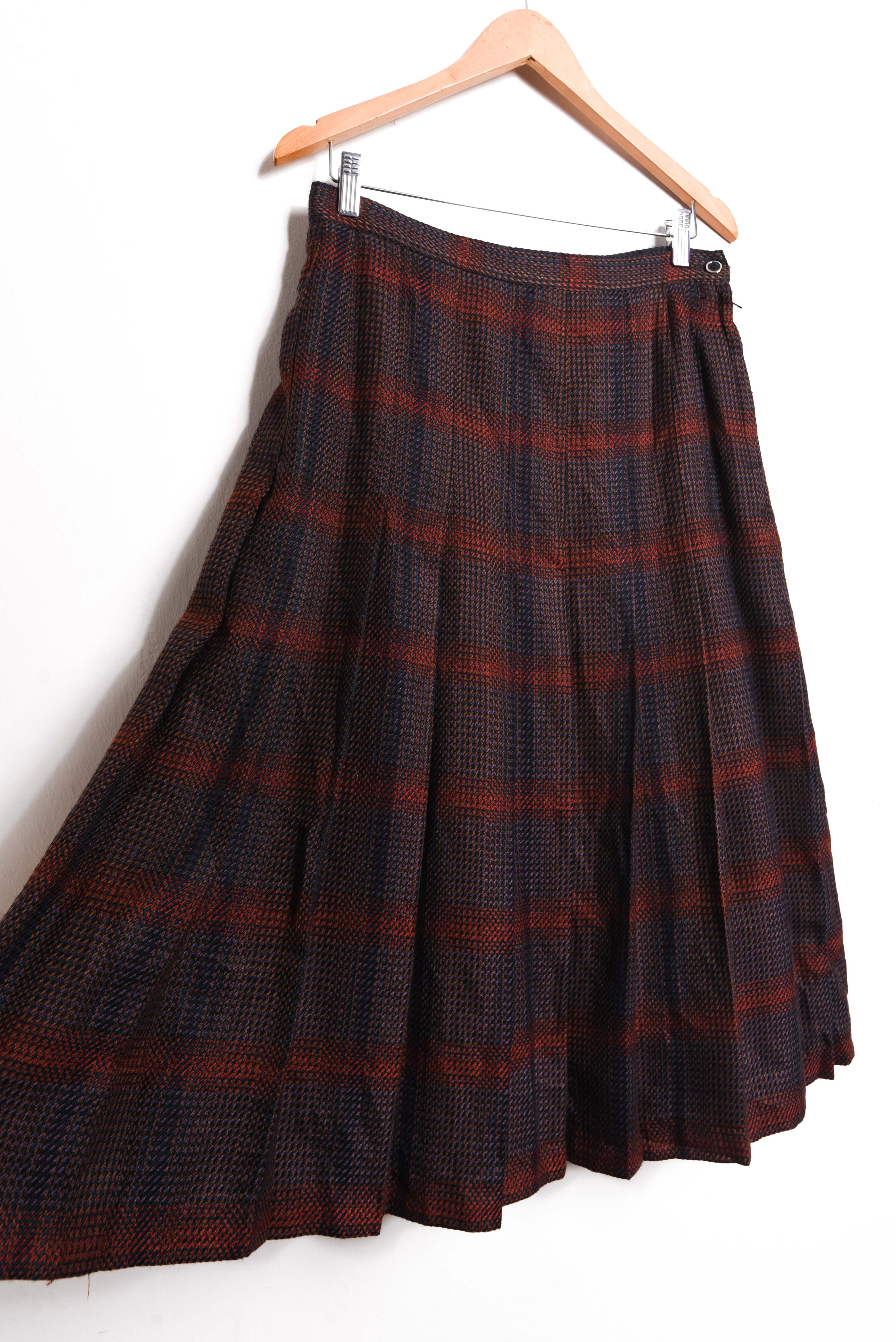 Falda vintage wool navy burdeo