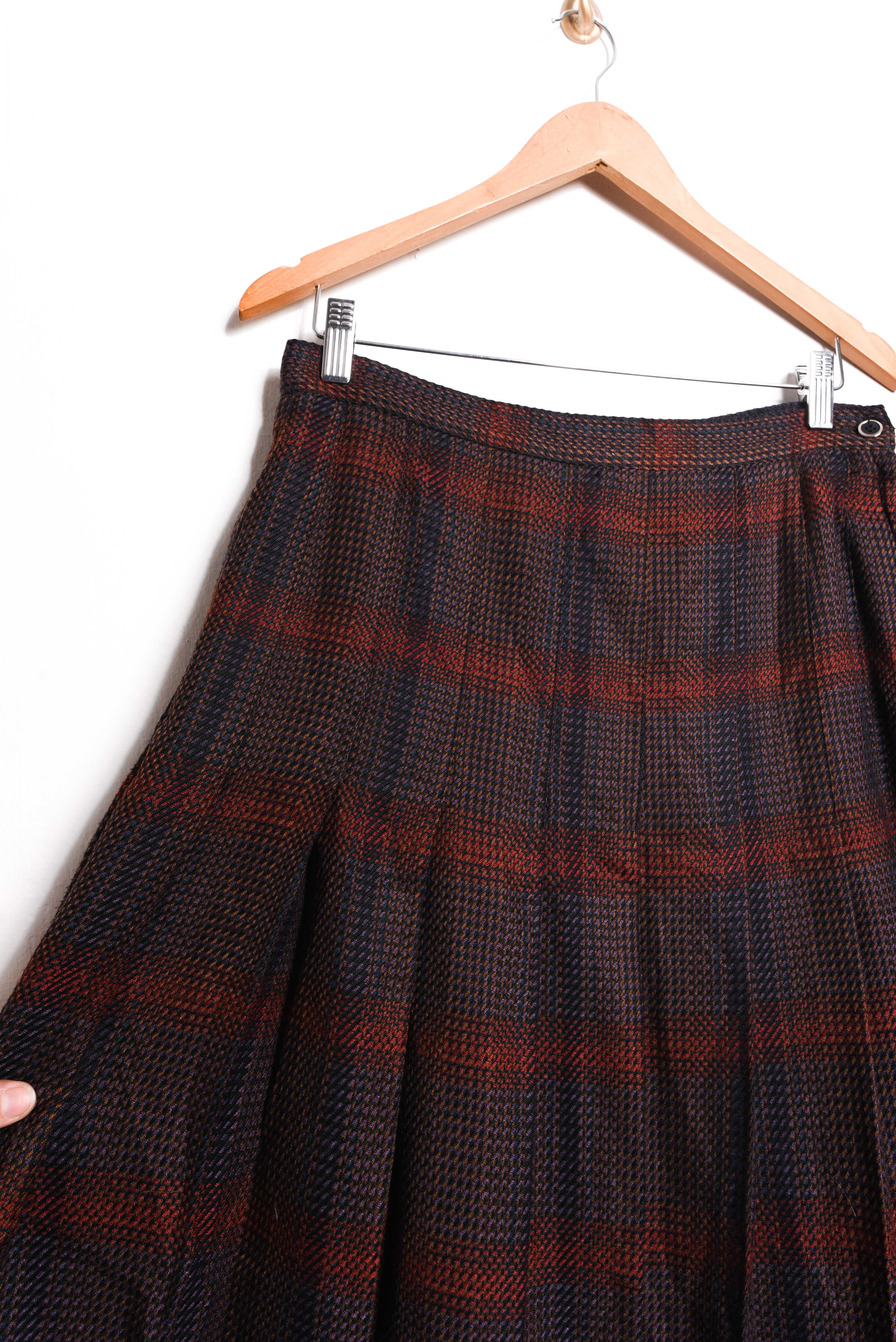 Falda vintage wool navy burdeo