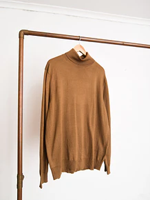 Turtleneck café lana merino
