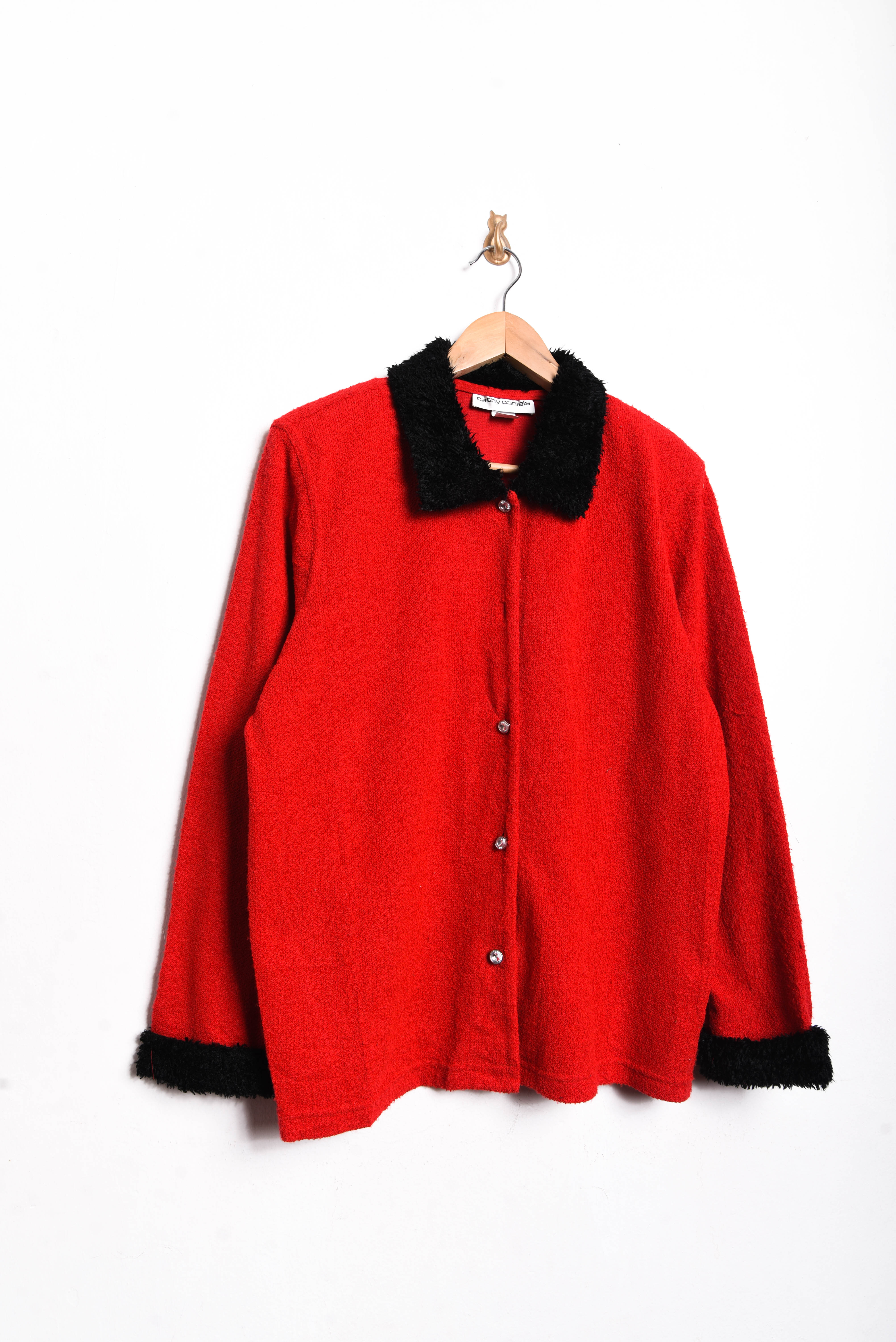 Cardigan rojo y negro furry