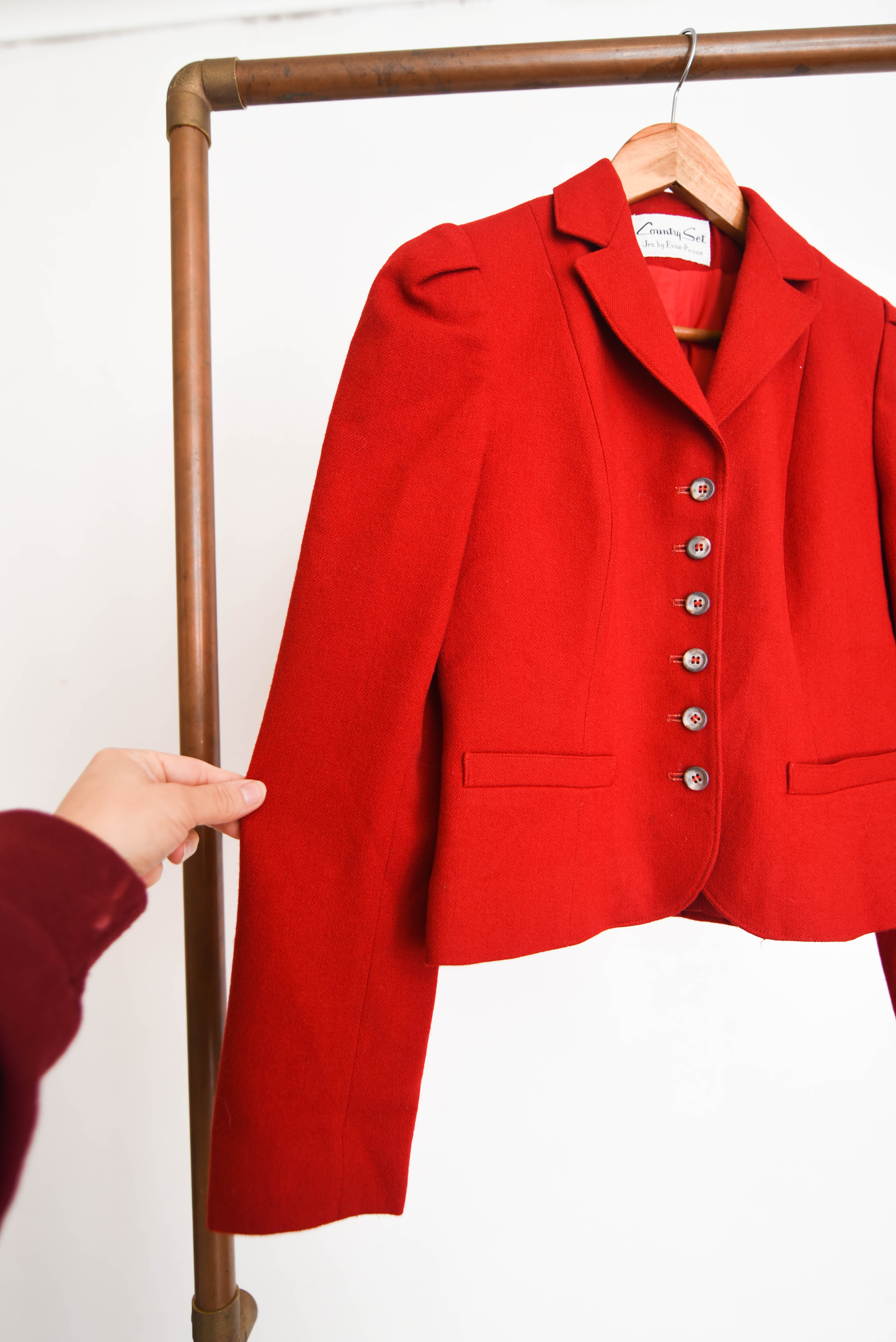 Chaqueta roja crop lana vintage