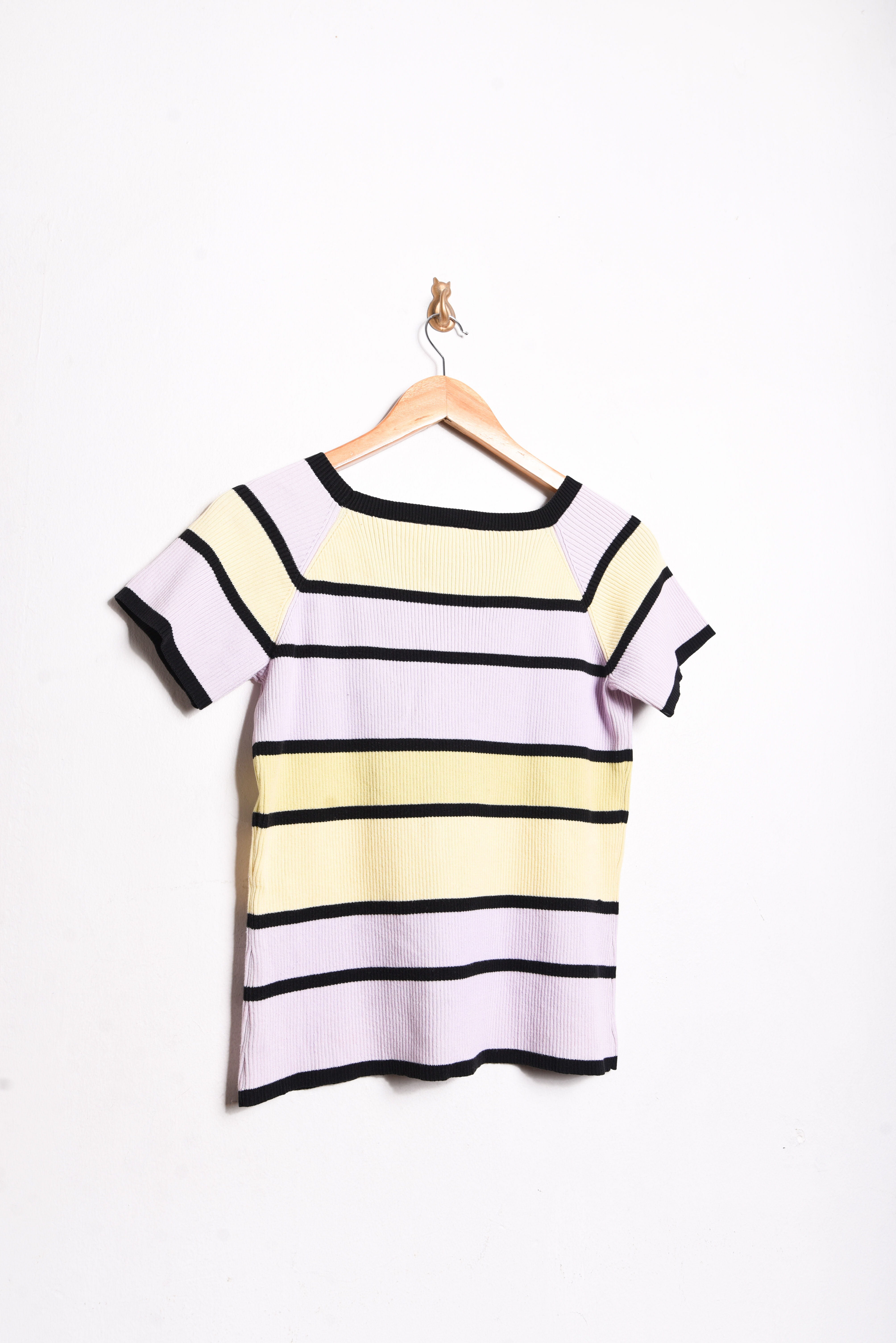 Top acanalado pastel franjas