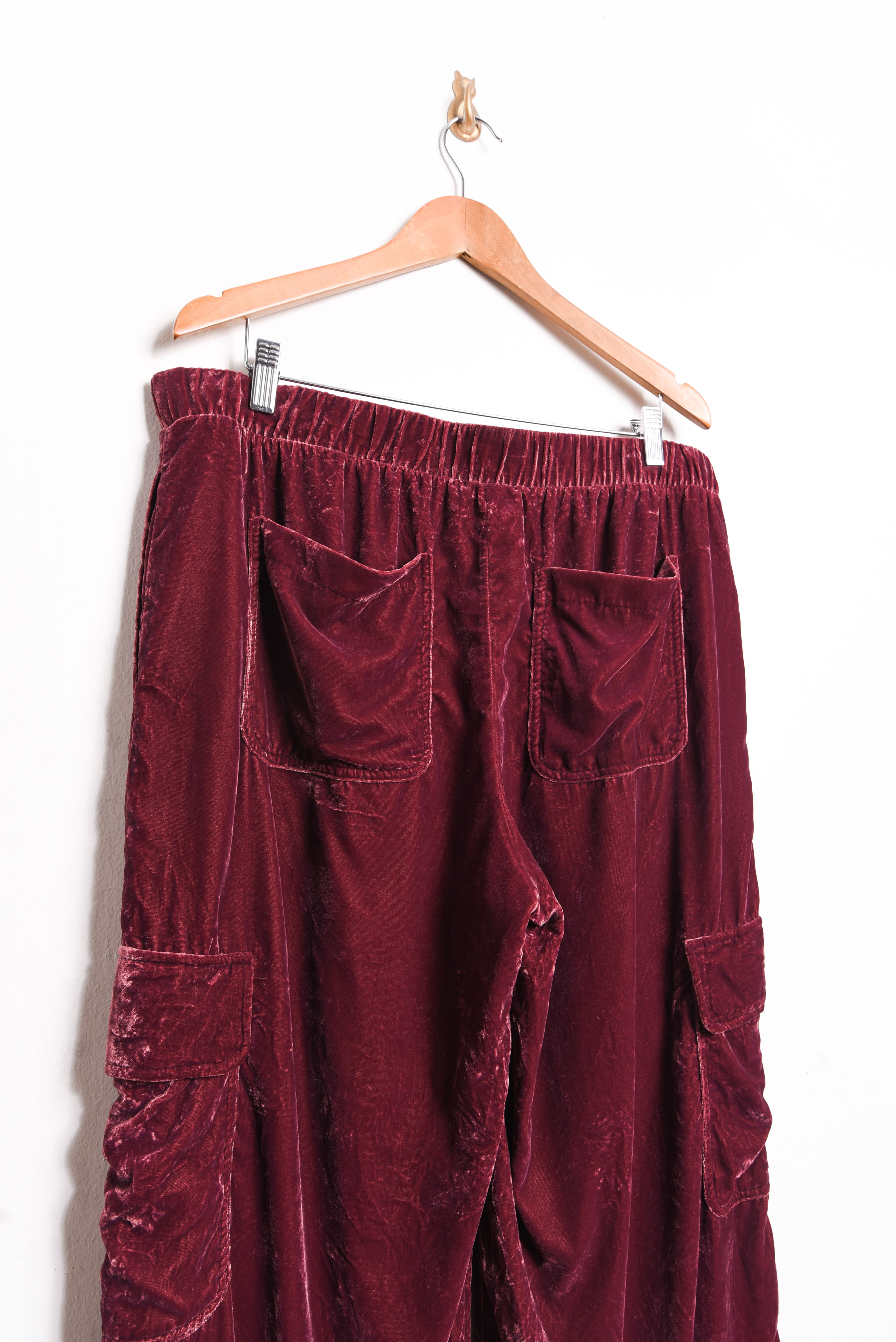 Pantalón velvet burdeo palazzo