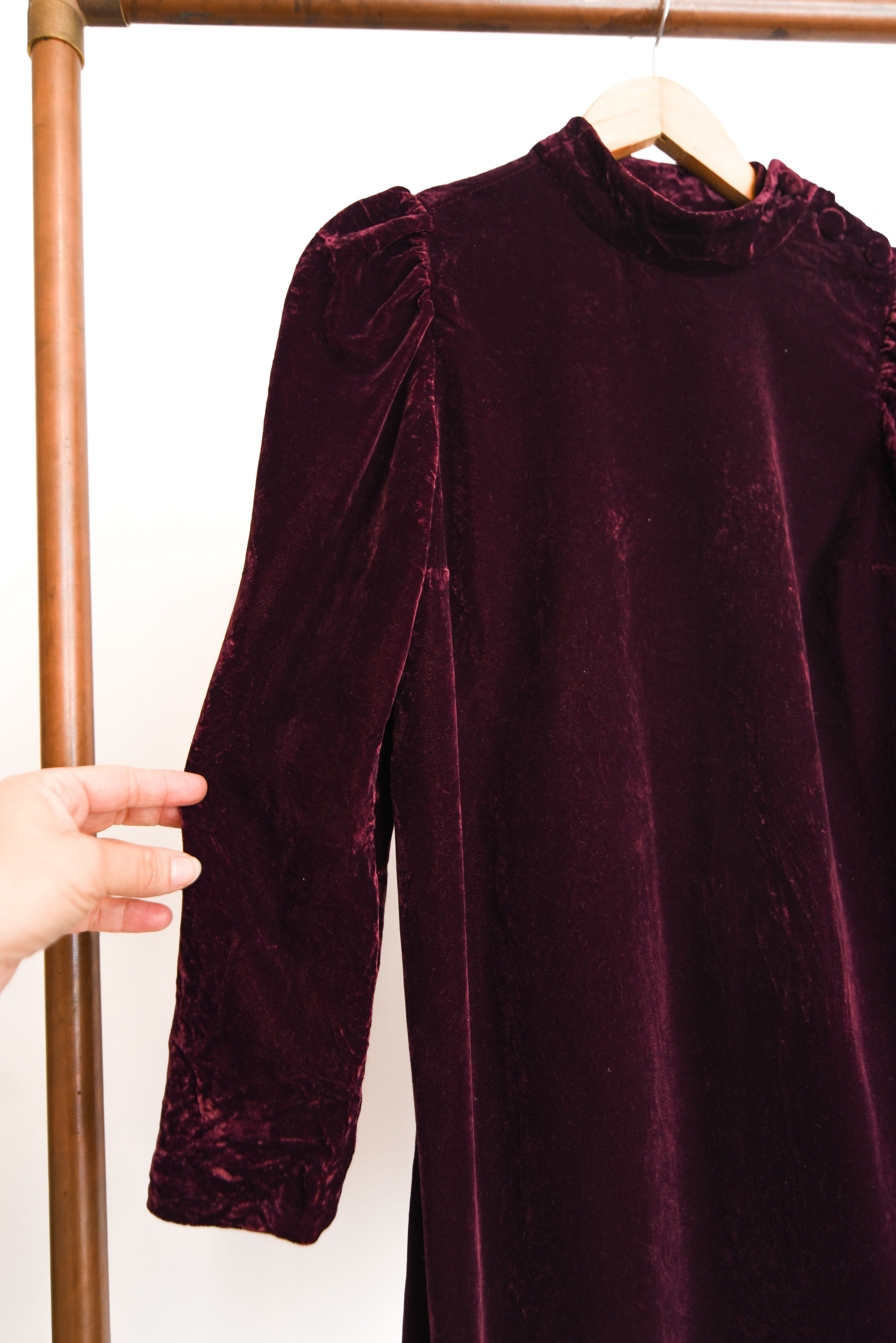Vestido burdeo velvet botones