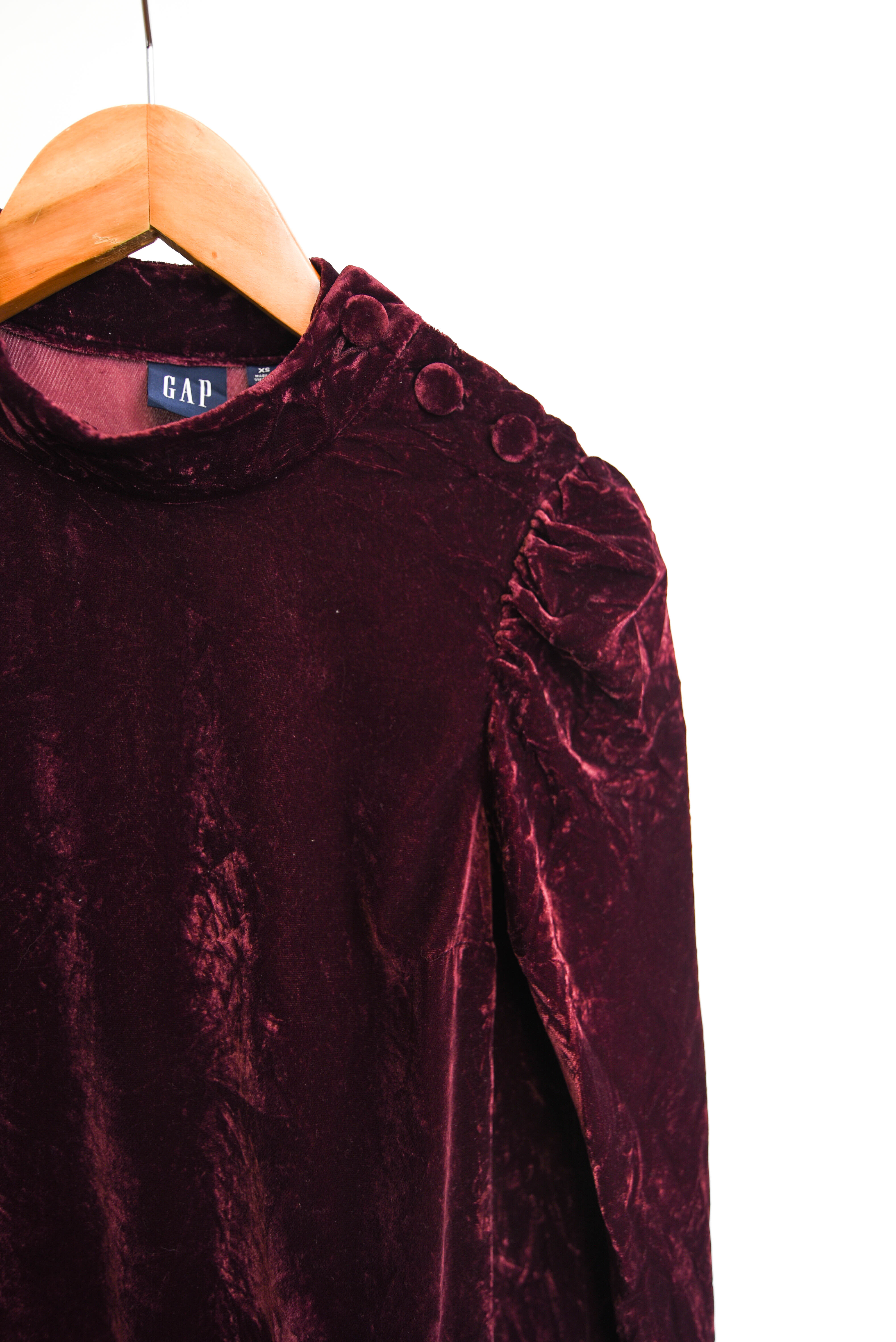 Vestido burdeo velvet botones