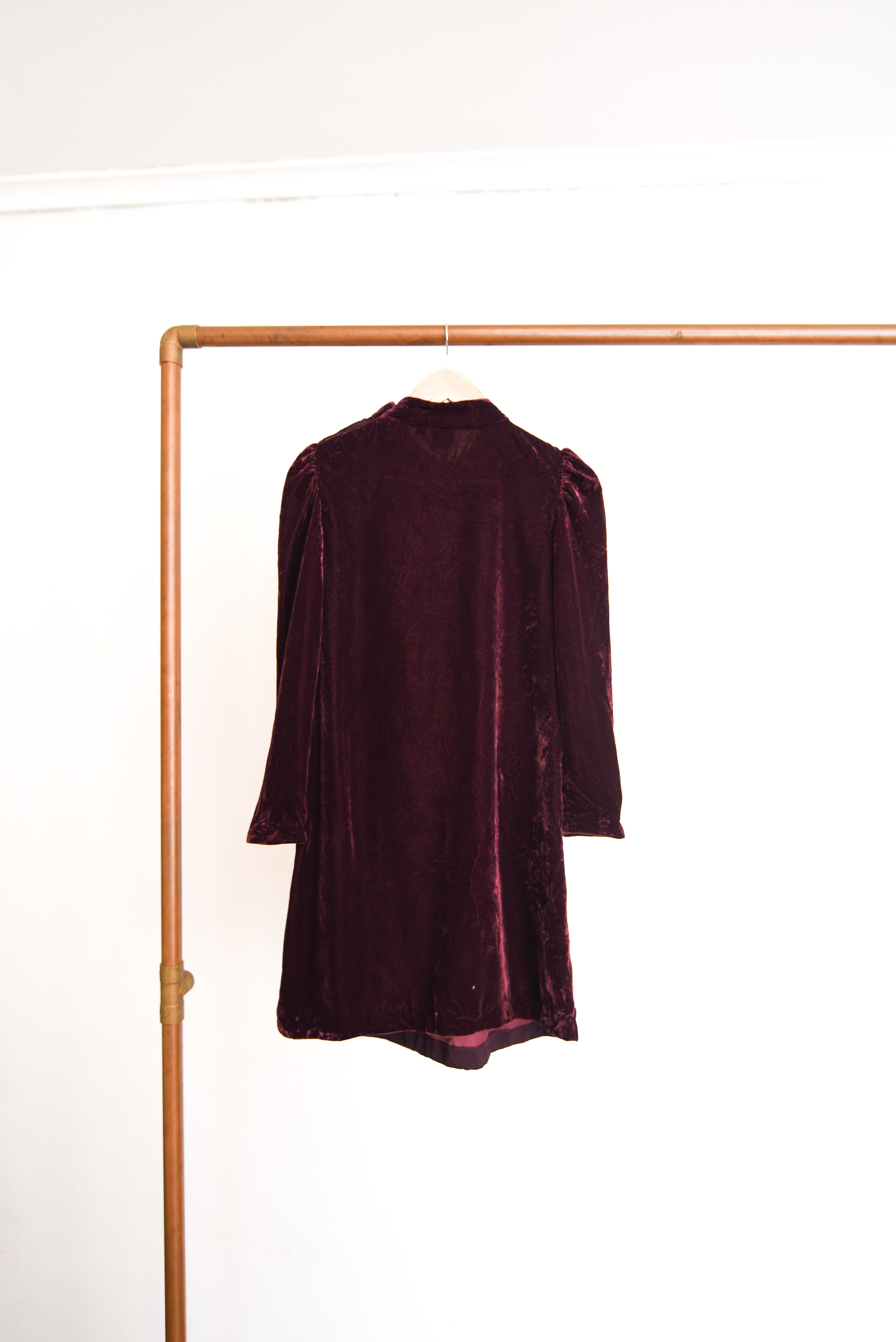 Vestido burdeo velvet botones