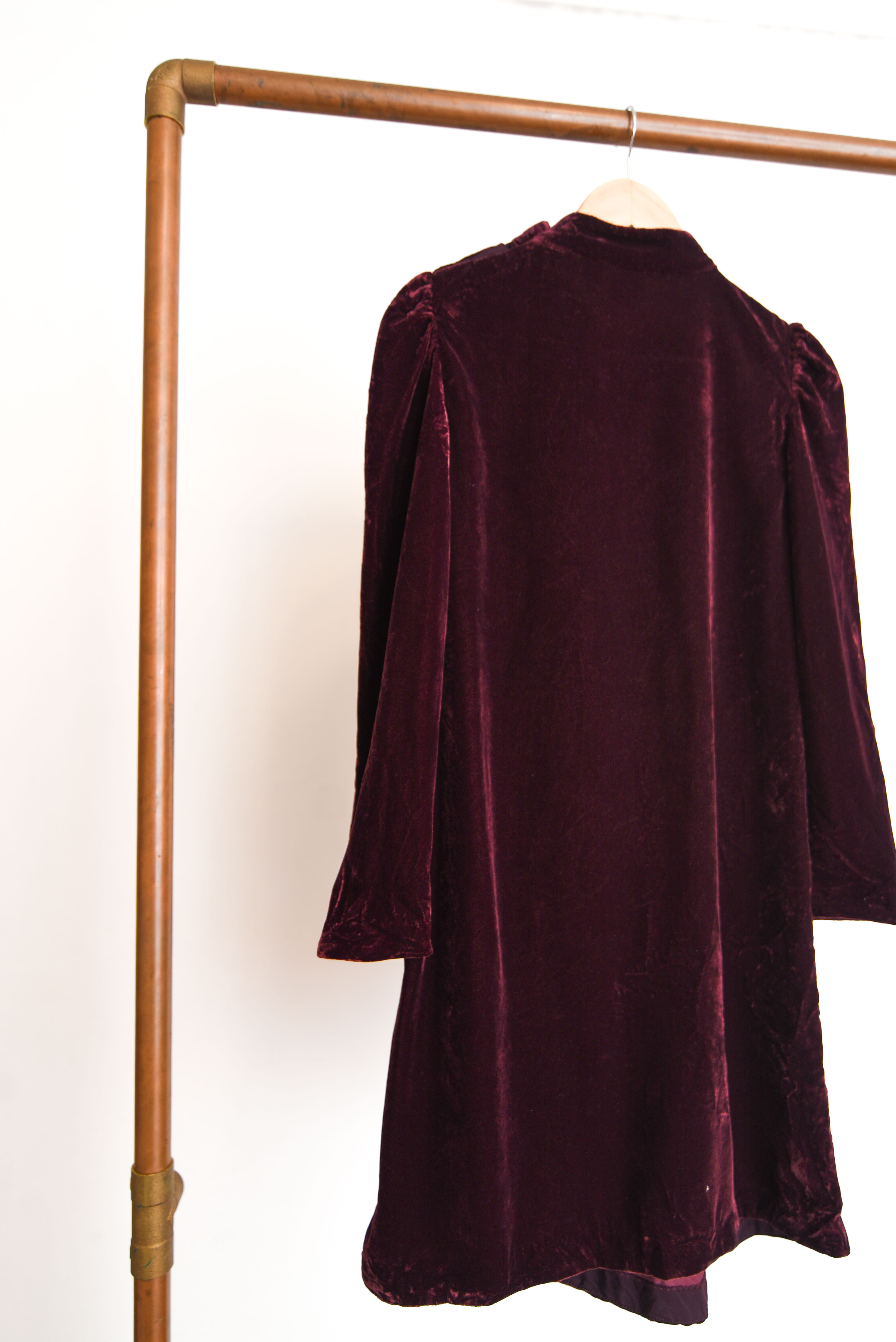 Vestido burdeo velvet botones