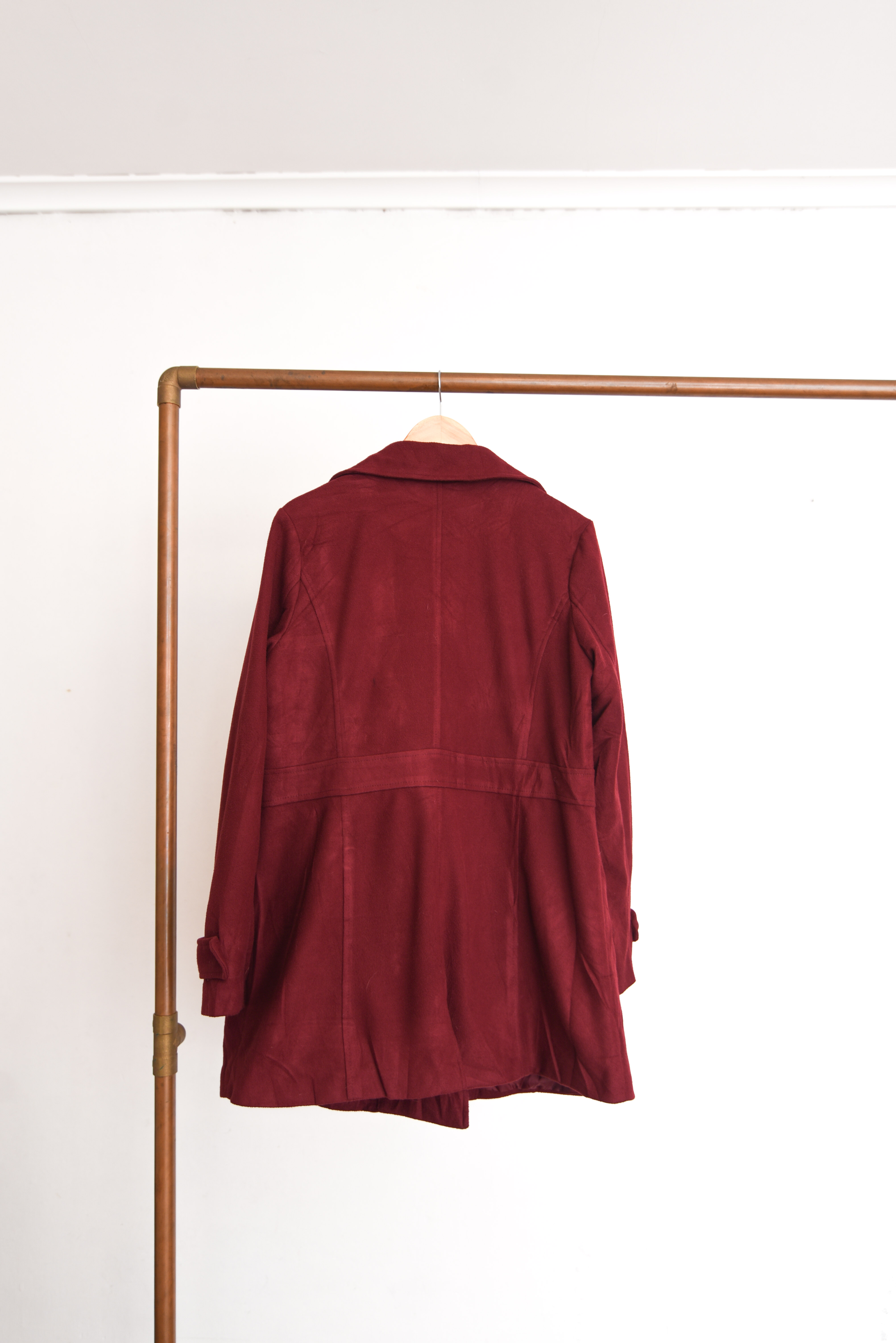 Abrigo burdeo plus size