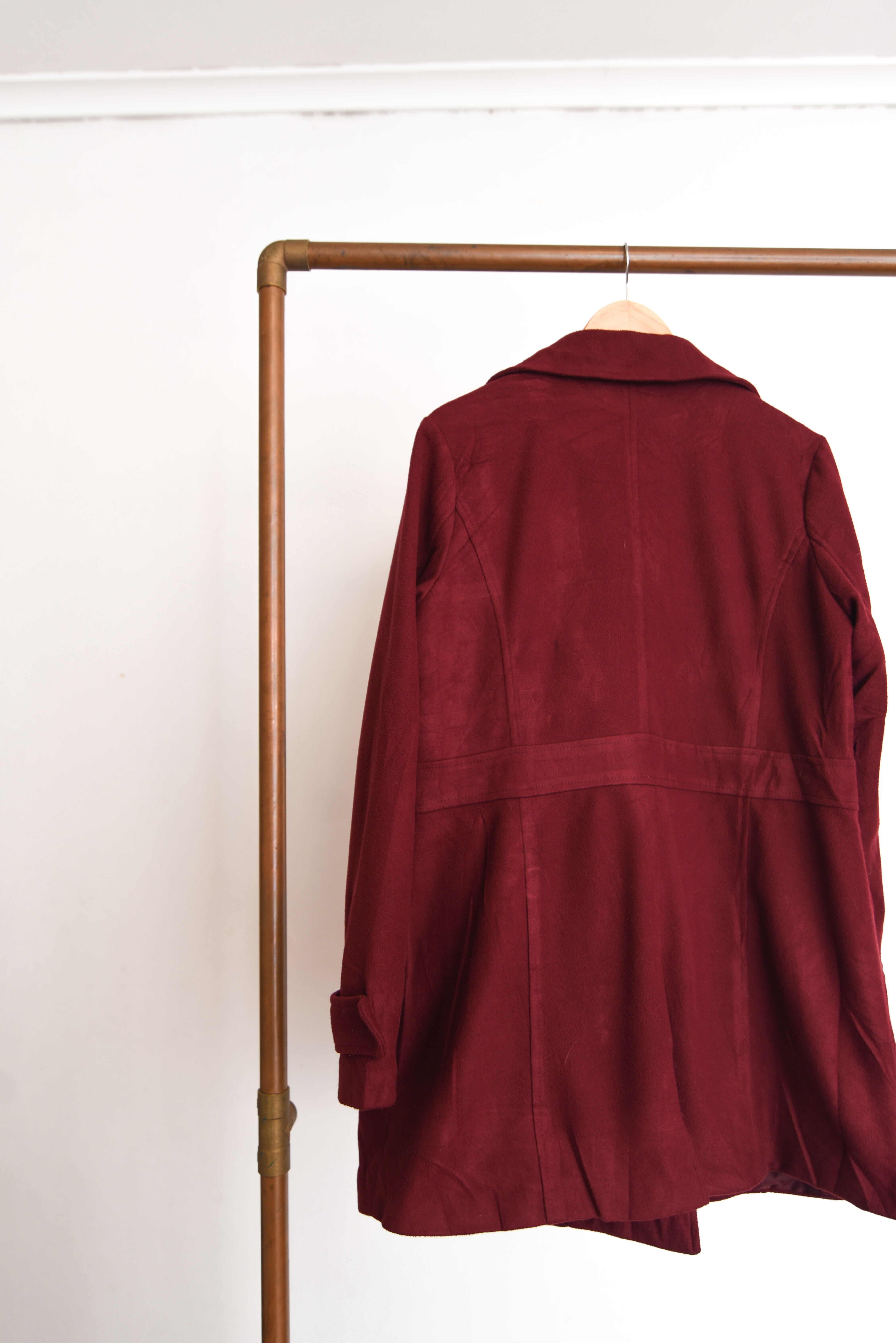 Abrigo burdeo plus size