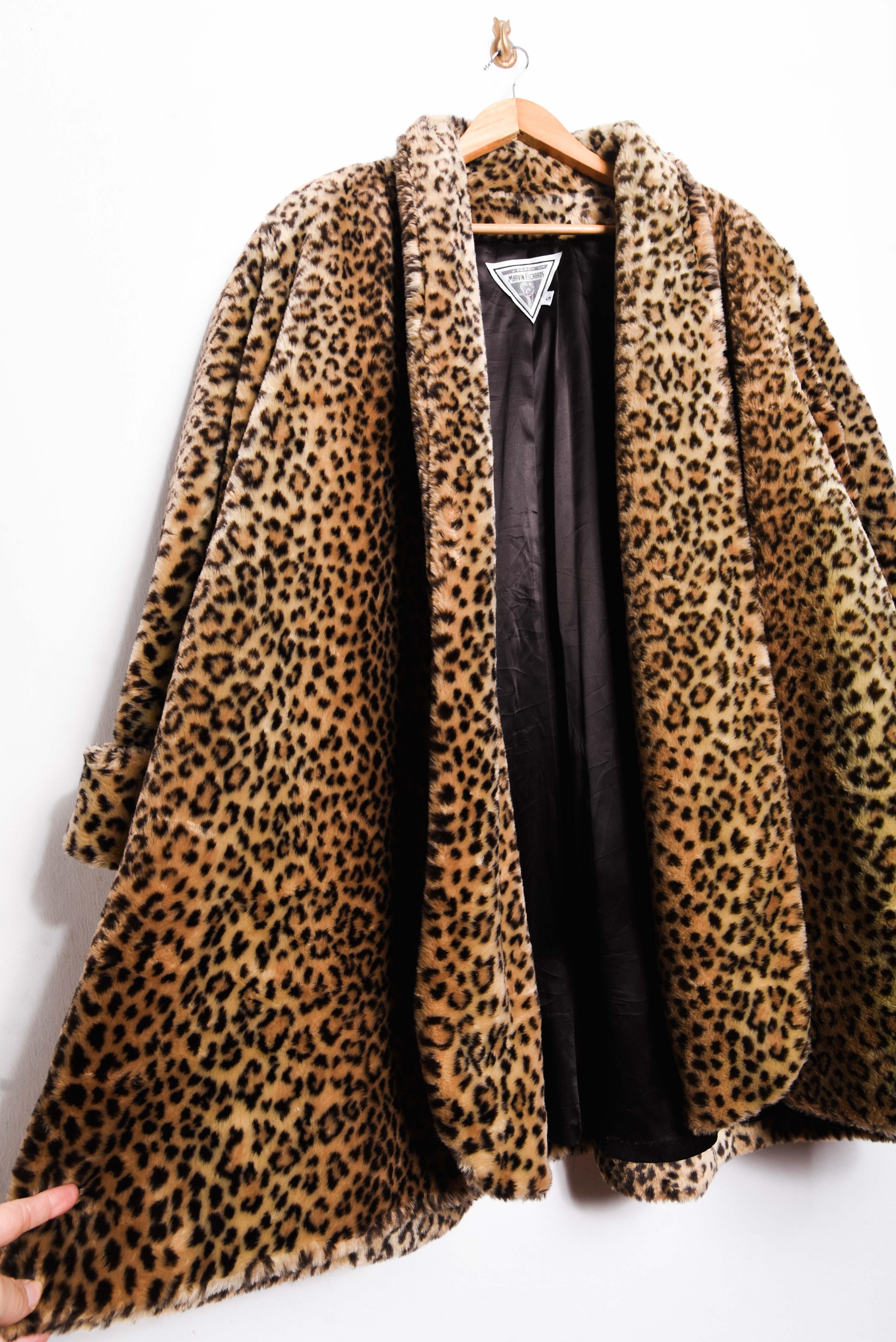 Abrigo faux fur animal print 80s by Vintage Cat