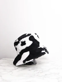 Bucket hat cow print furry