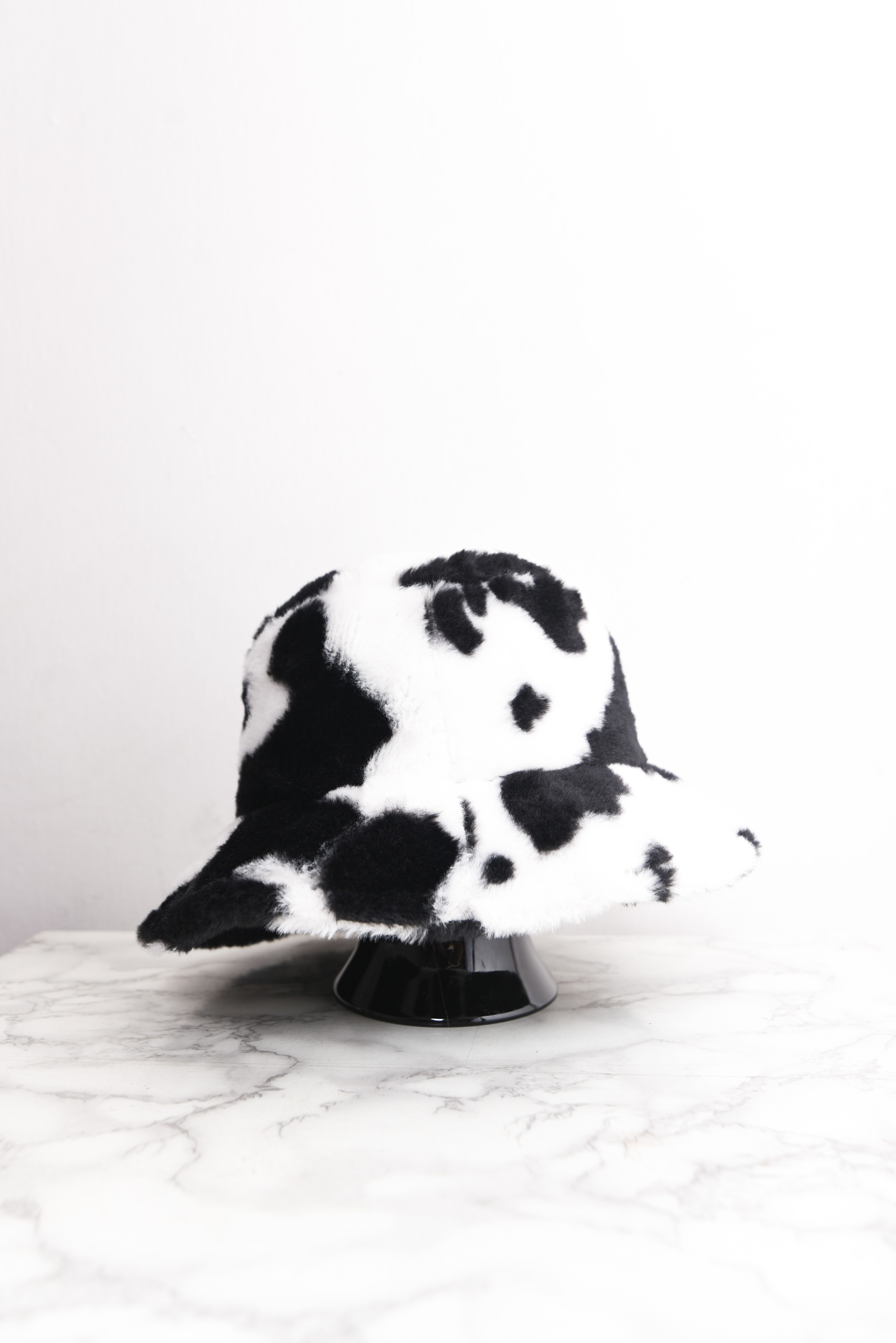 Bucket hat cow print furry