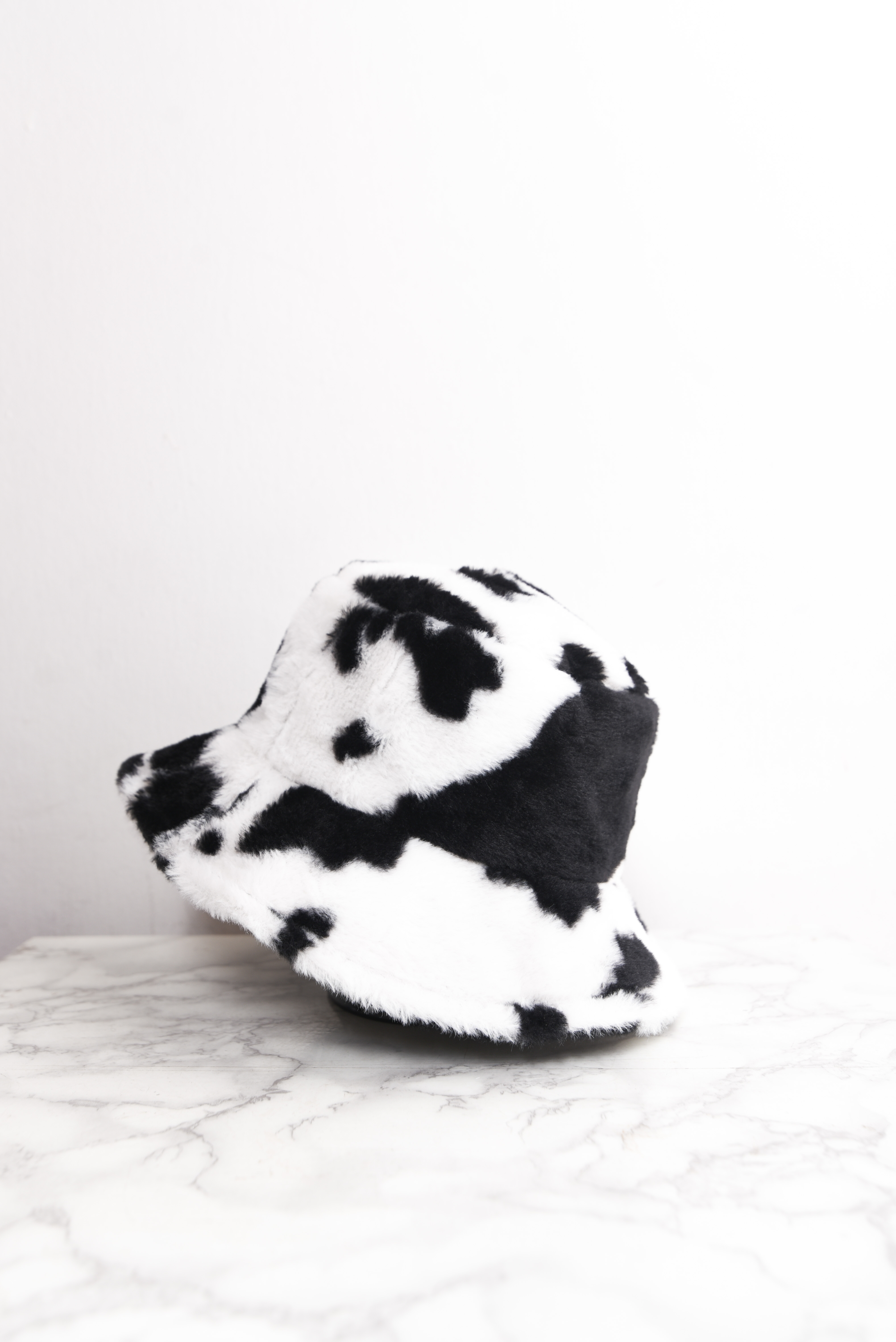 Bucket hat cow print furry