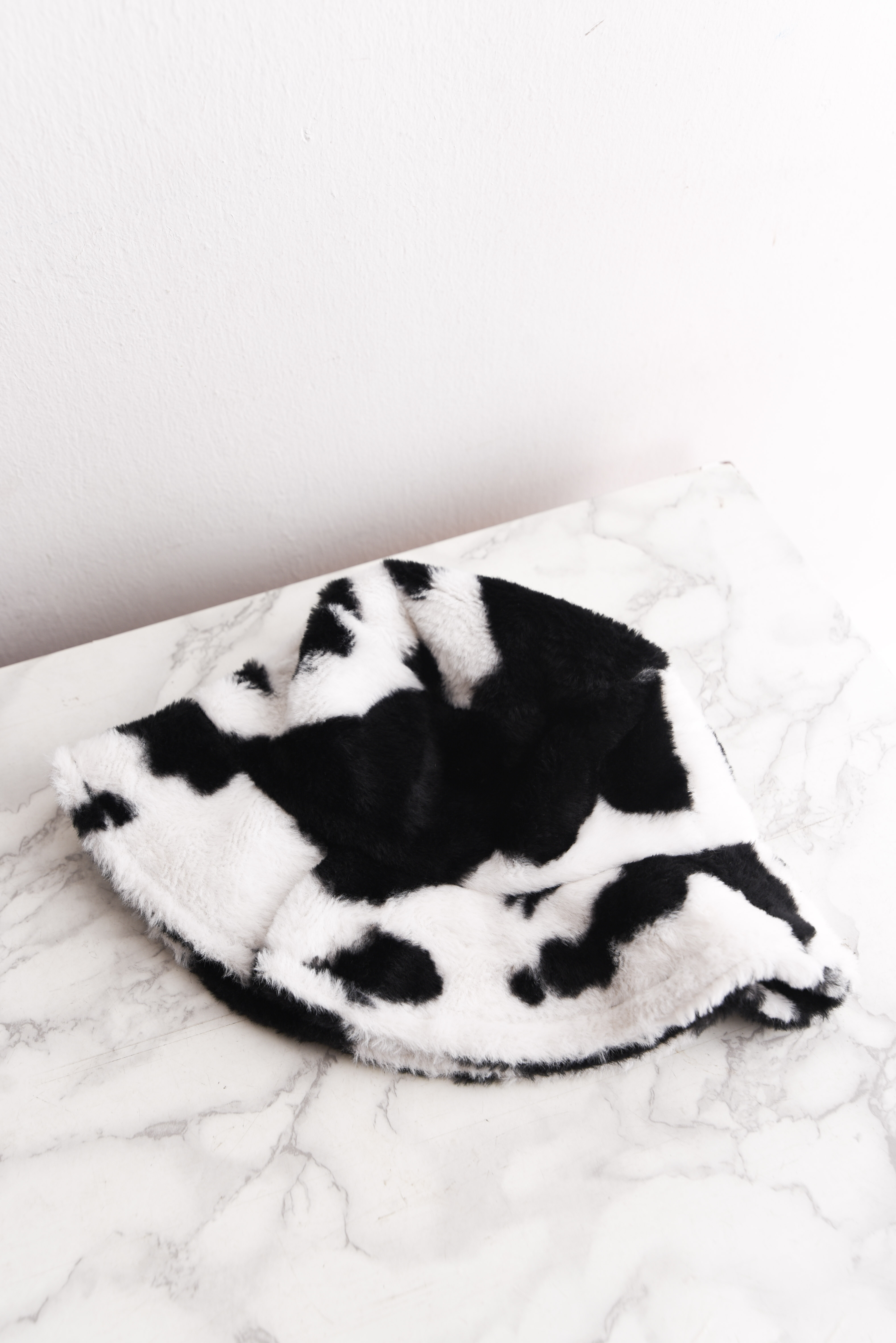 Bucket hat cow print furry