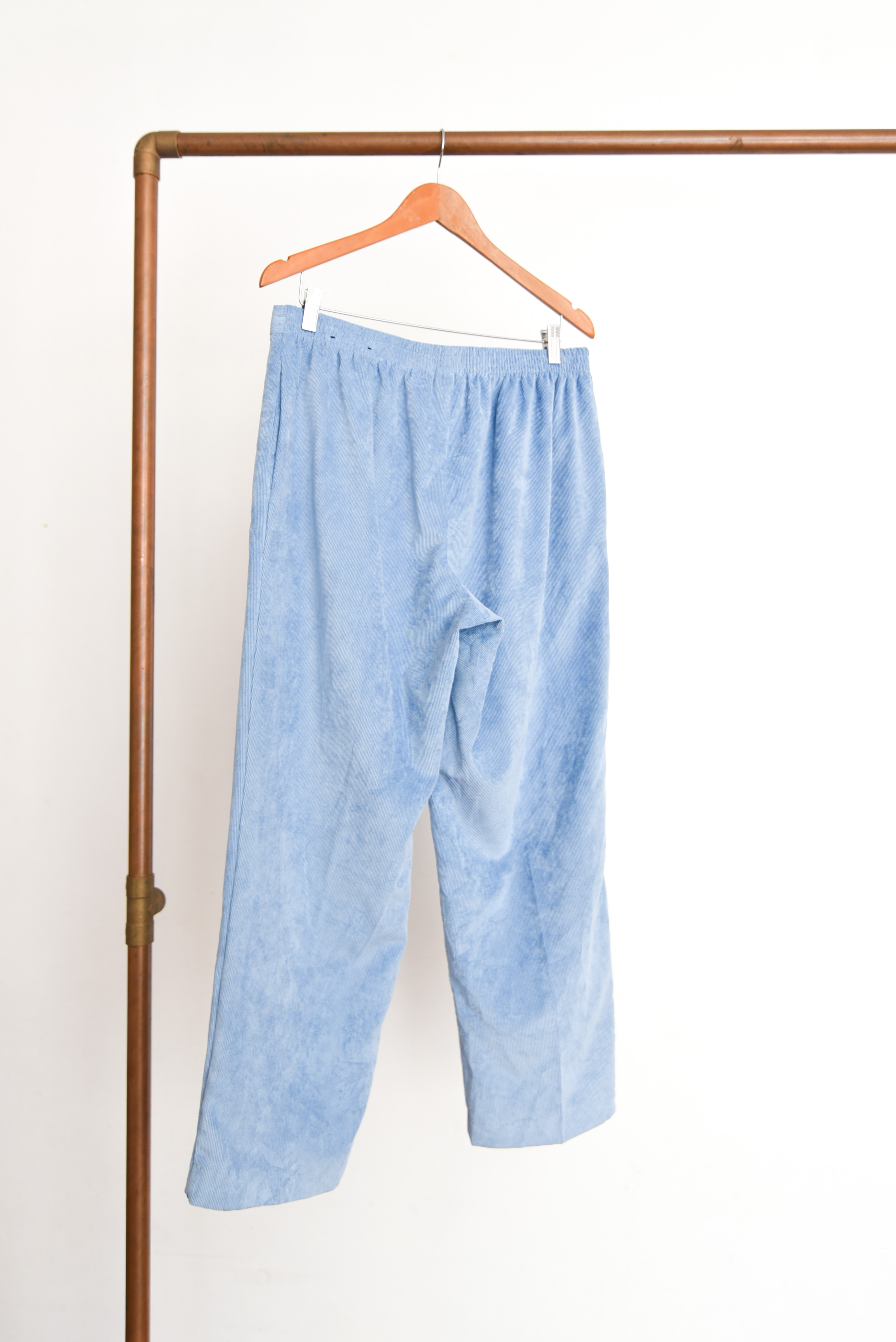 Pantalón cotelé celeste pastel