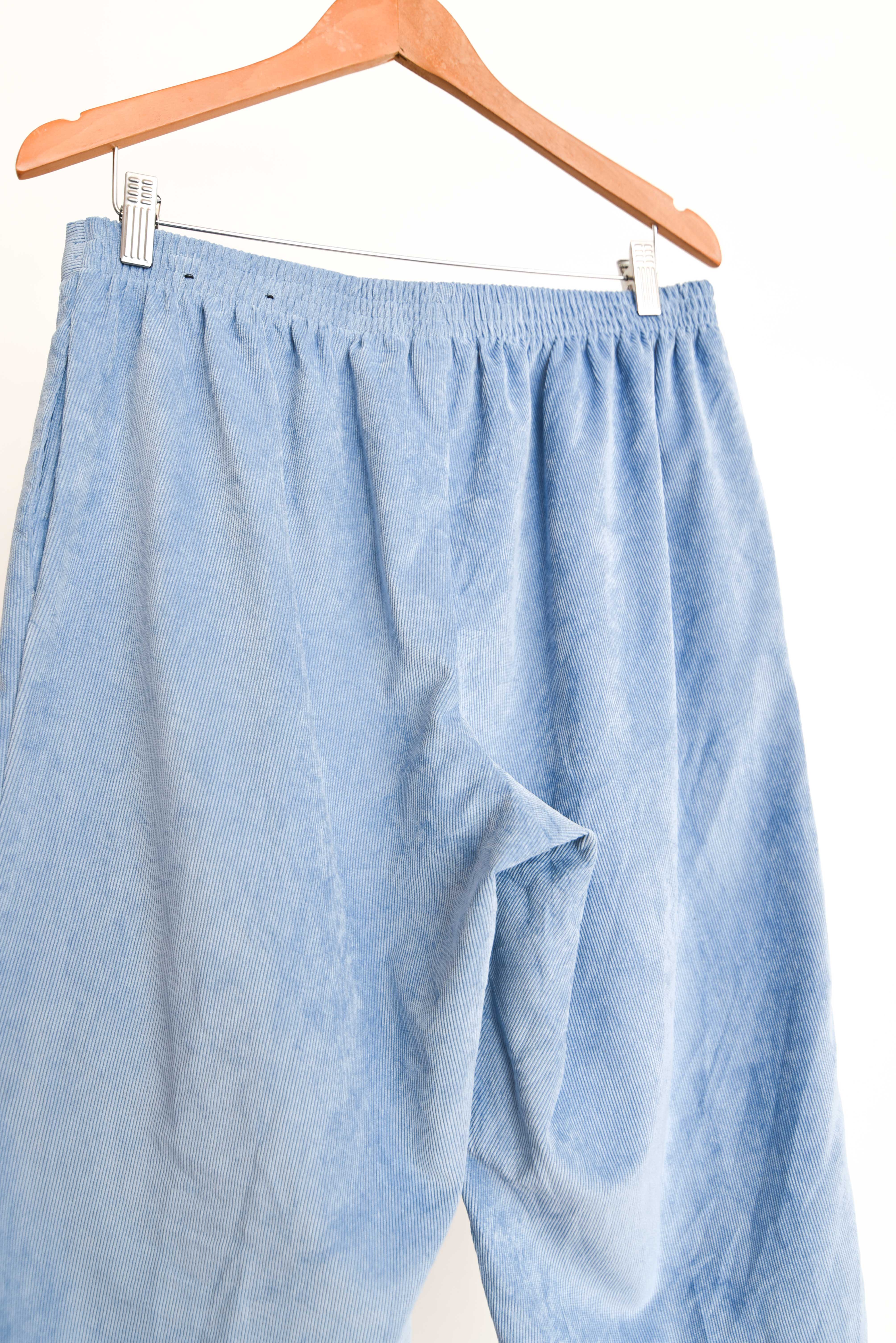 Pantalón cotelé celeste pastel