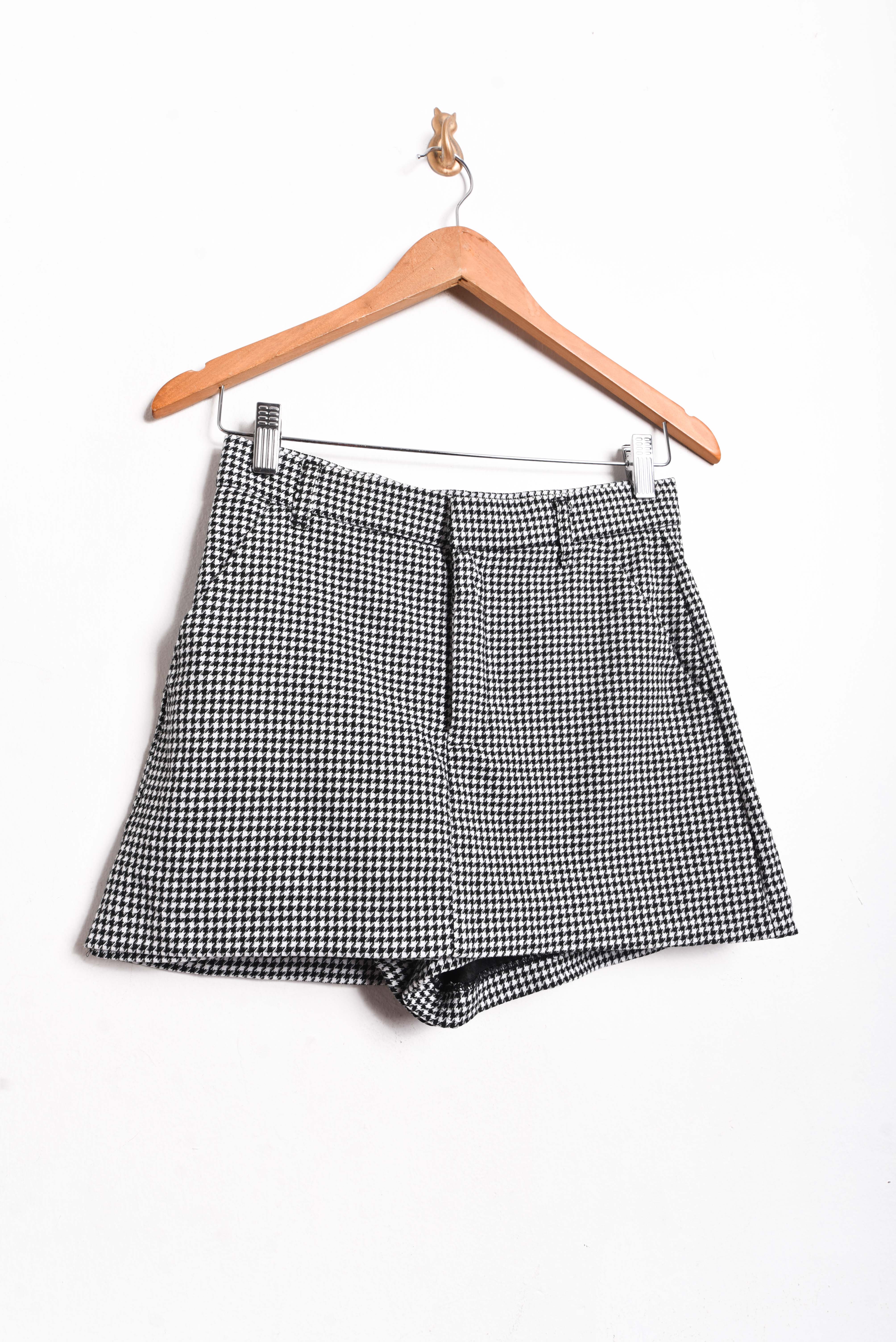 Falda short pata de gallo b&w