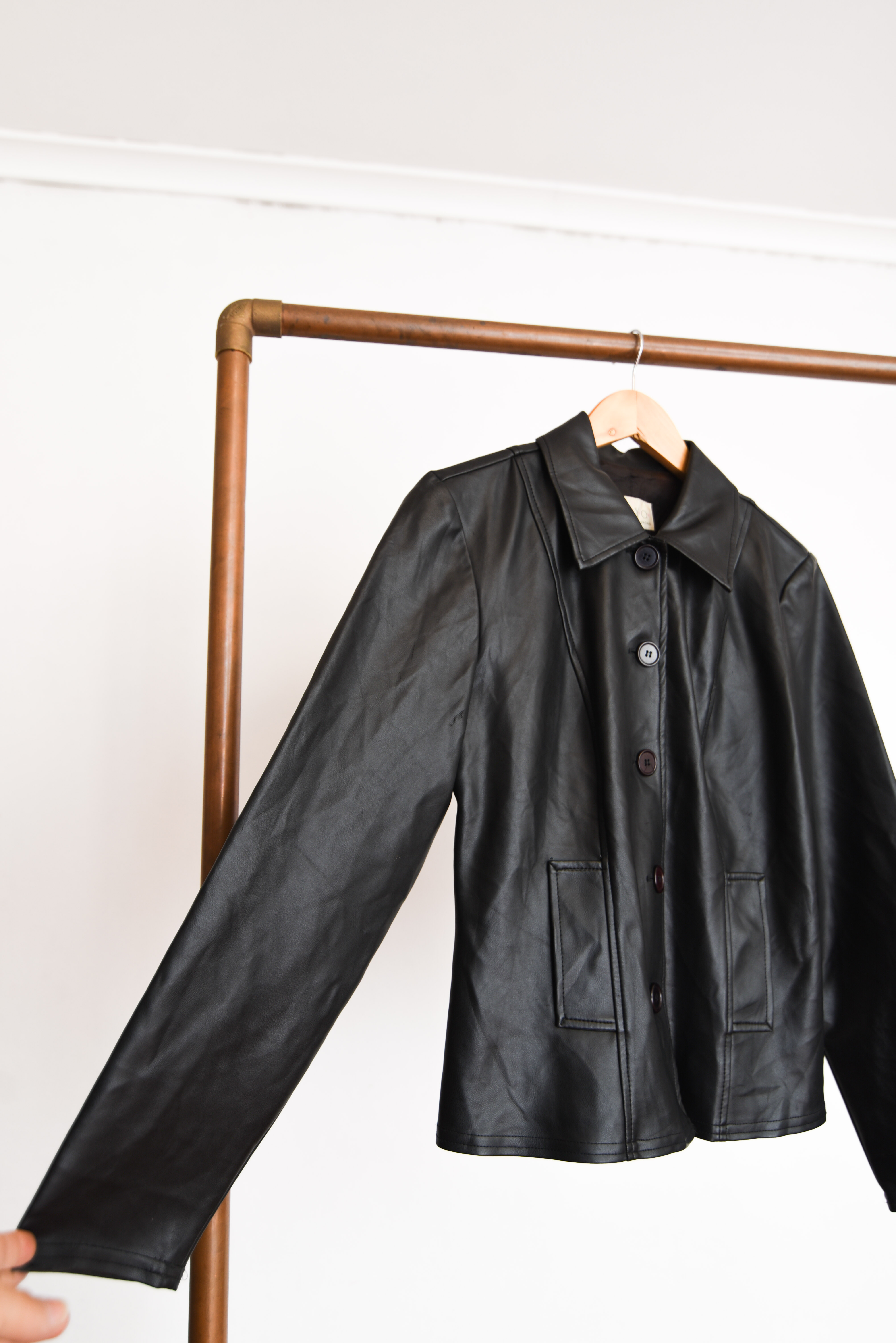 Chaqueta ecocuero y2k