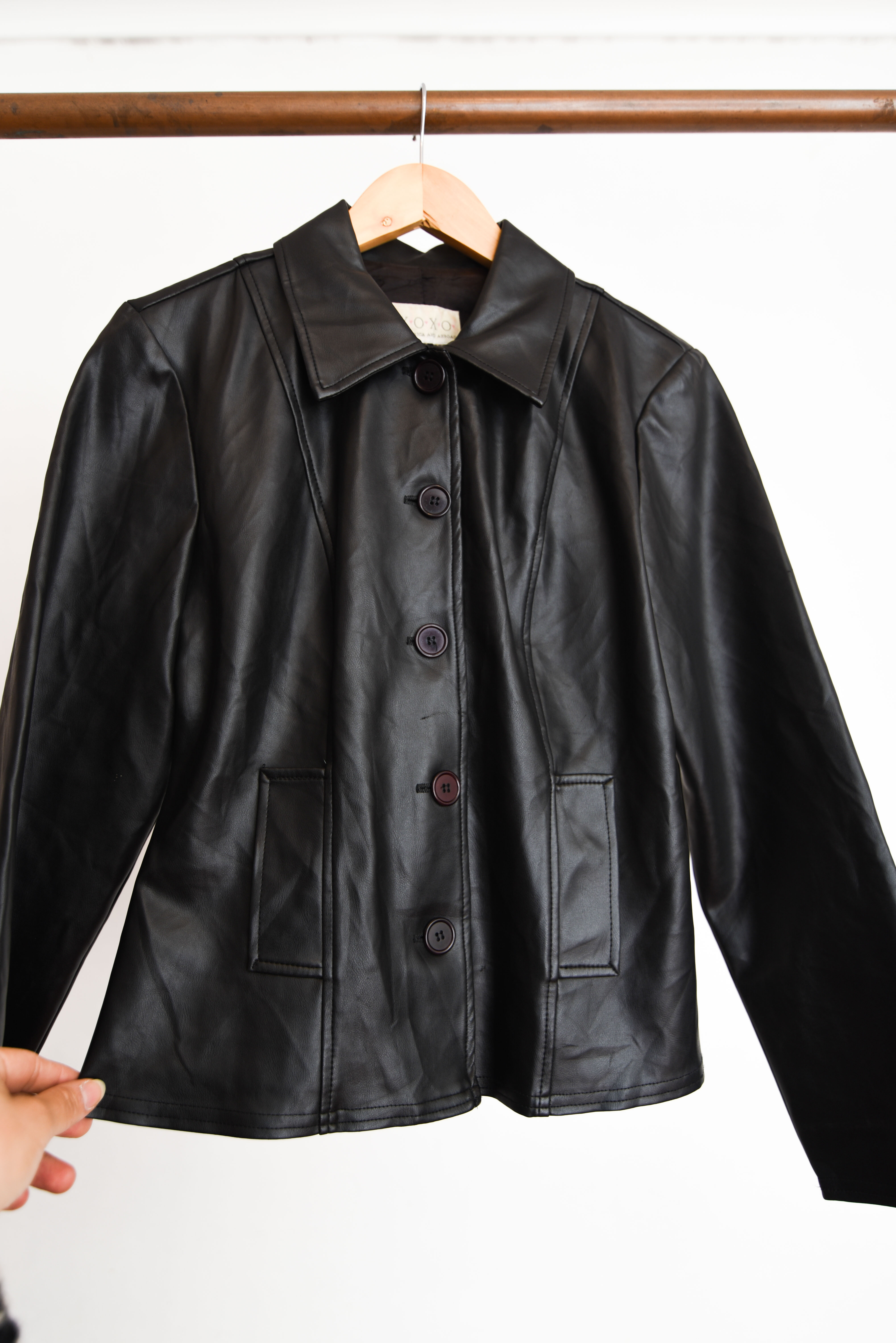 Chaqueta ecocuero y2k