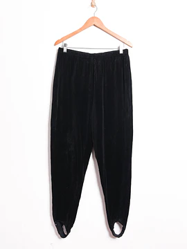 Pantalón negro plush fuseau
