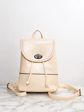 Mochila eco cuero marfil 90s