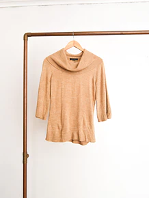 Chaleco camel drapeado