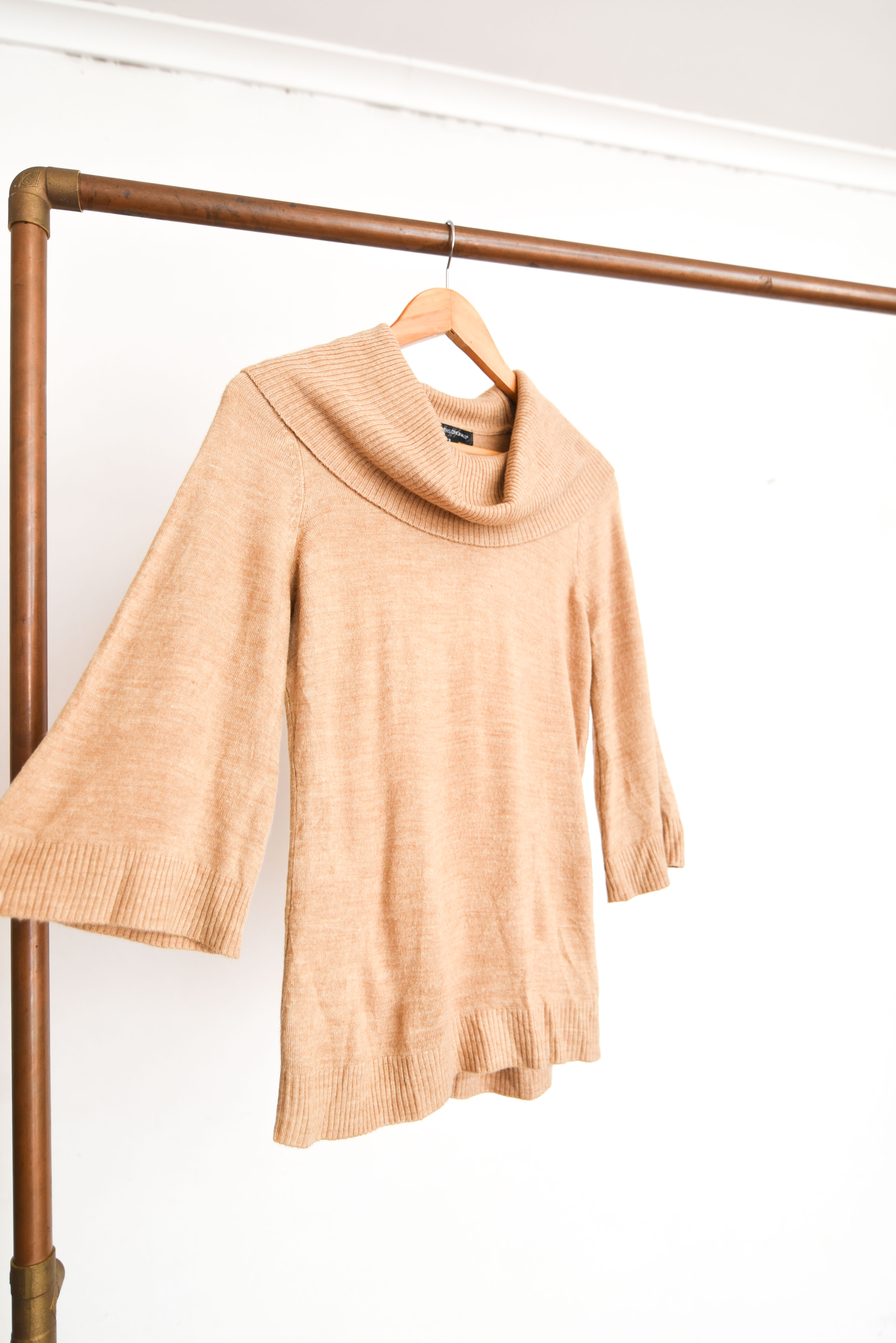 Chaleco camel drapeado