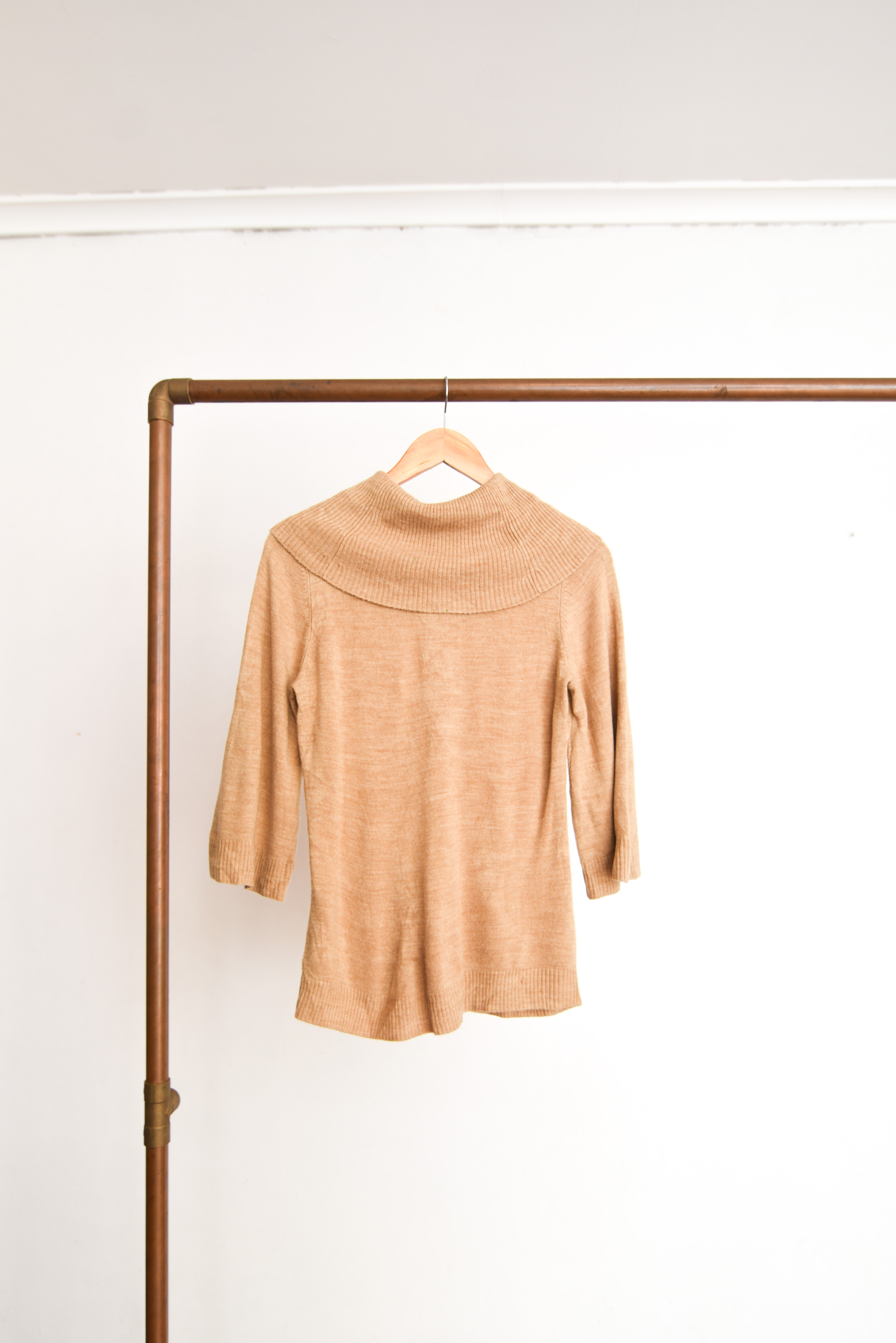 Chaleco camel drapeado