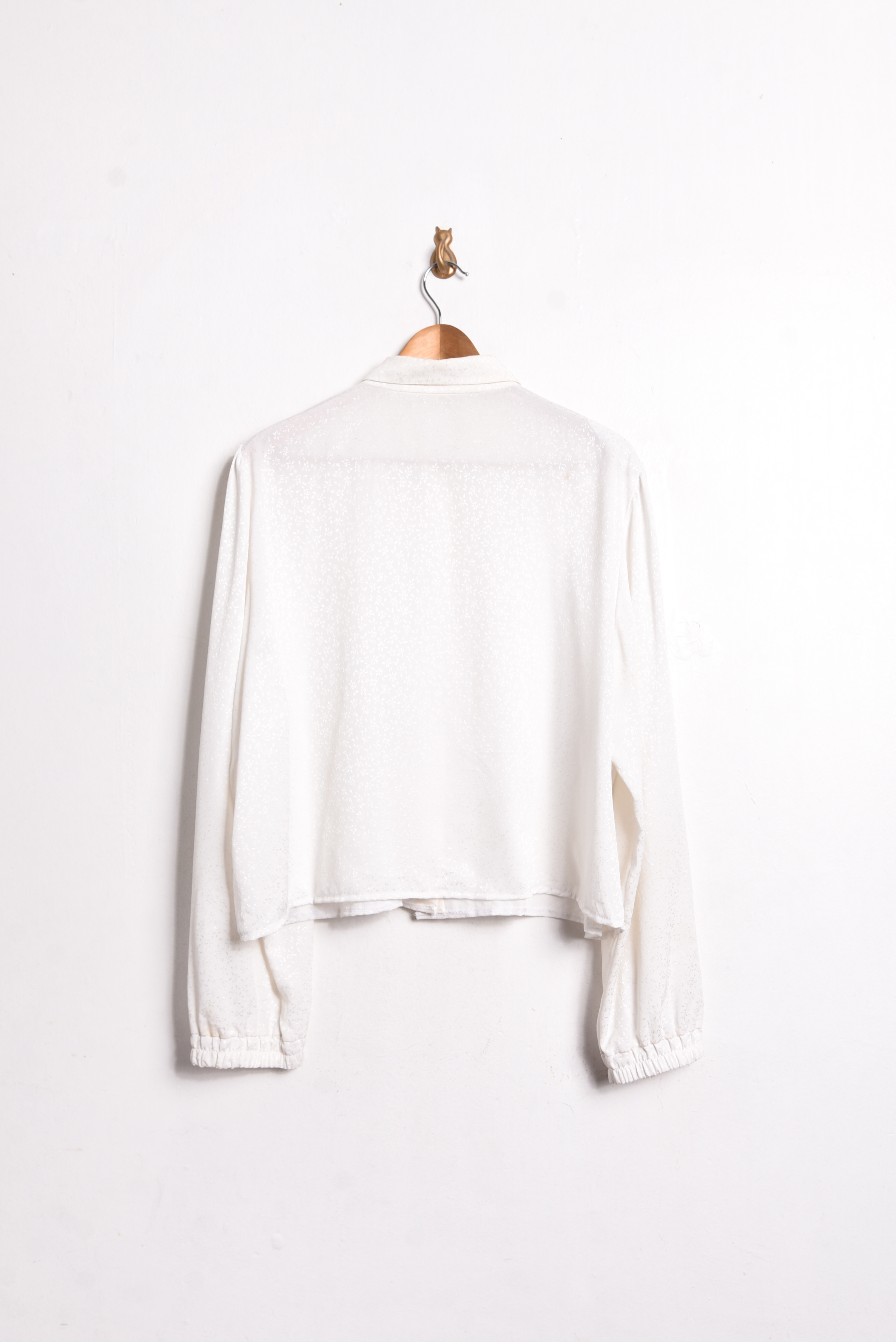 Blusa marfil flores satinadas vintage