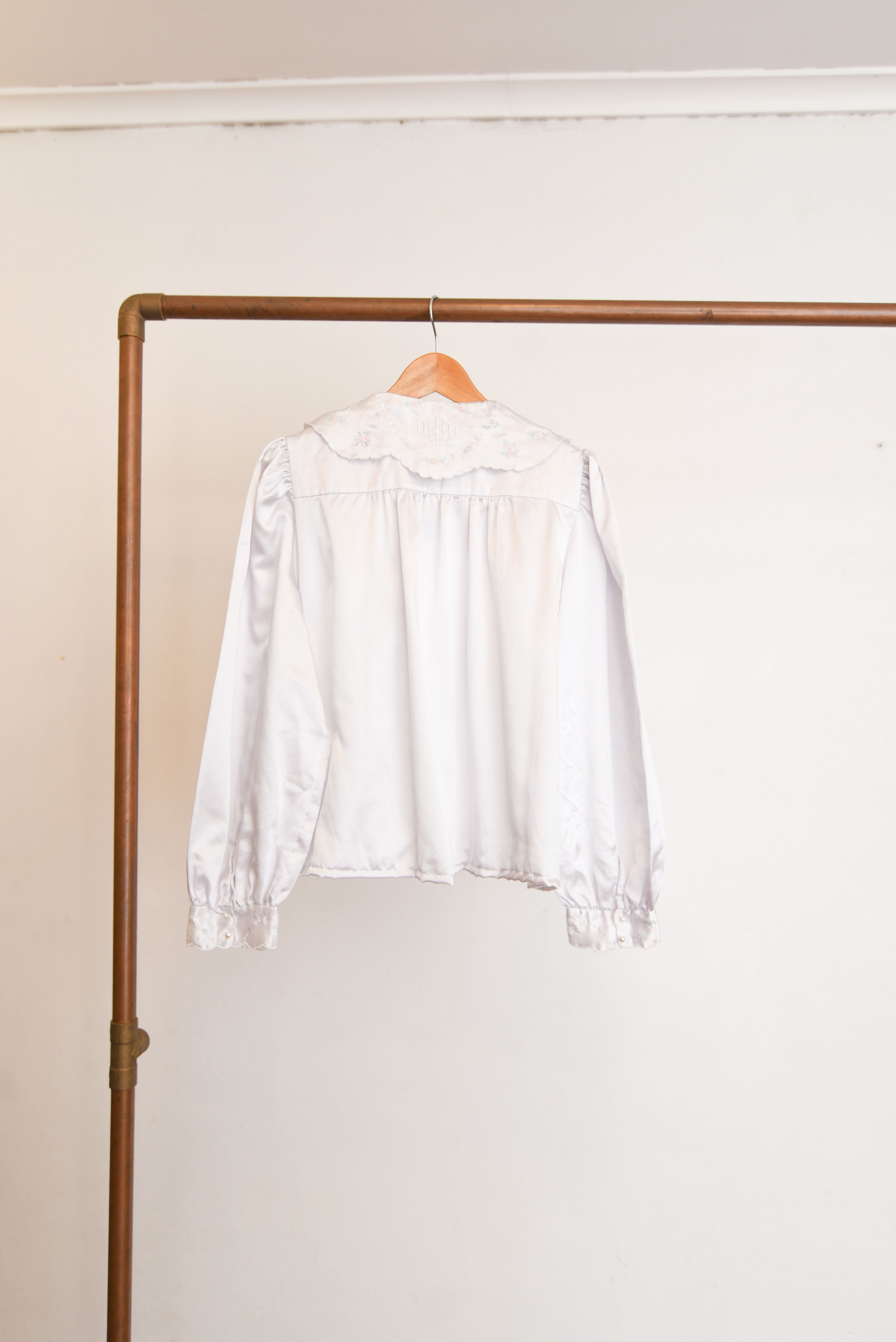Blusa romántica vintage reworked vntg cat
