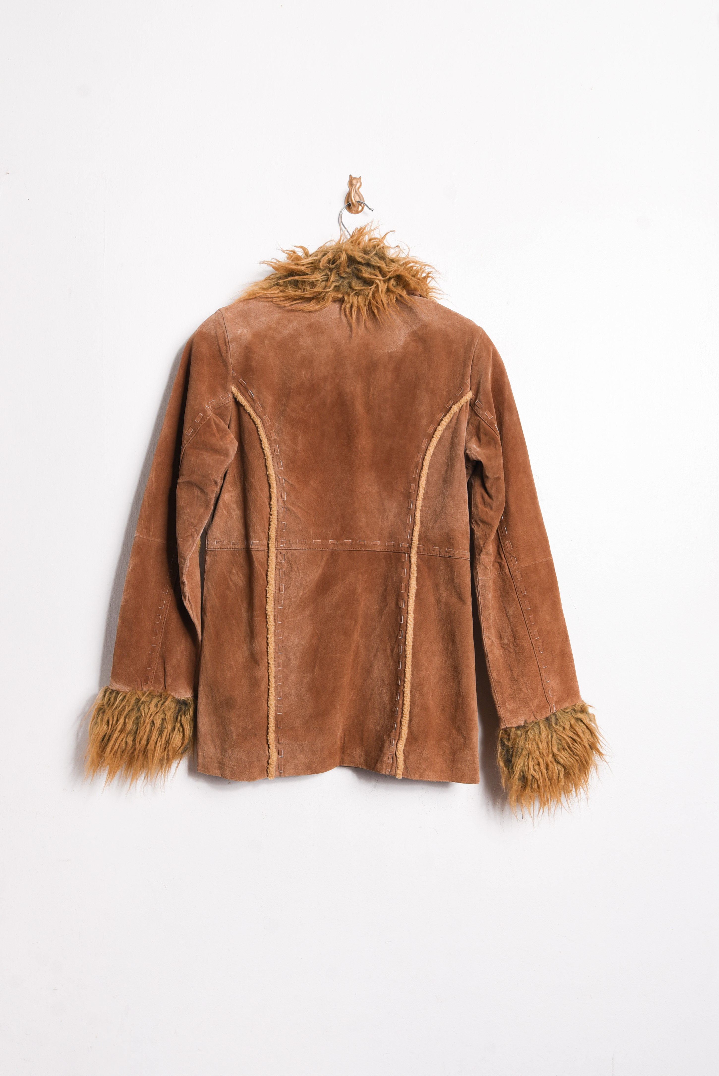 Chaqueta gamuza furry y2k