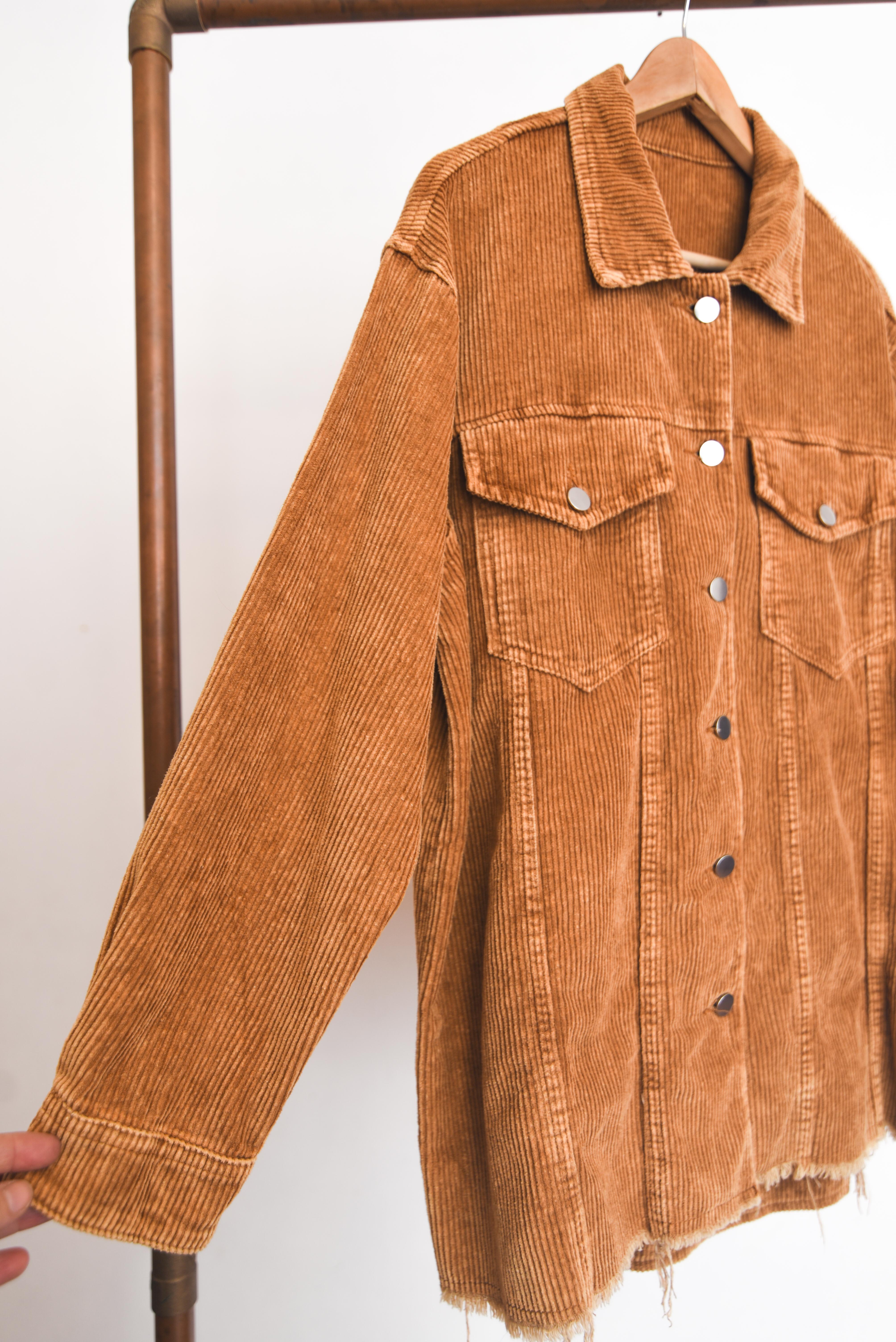Sobre camisa cotelé camel